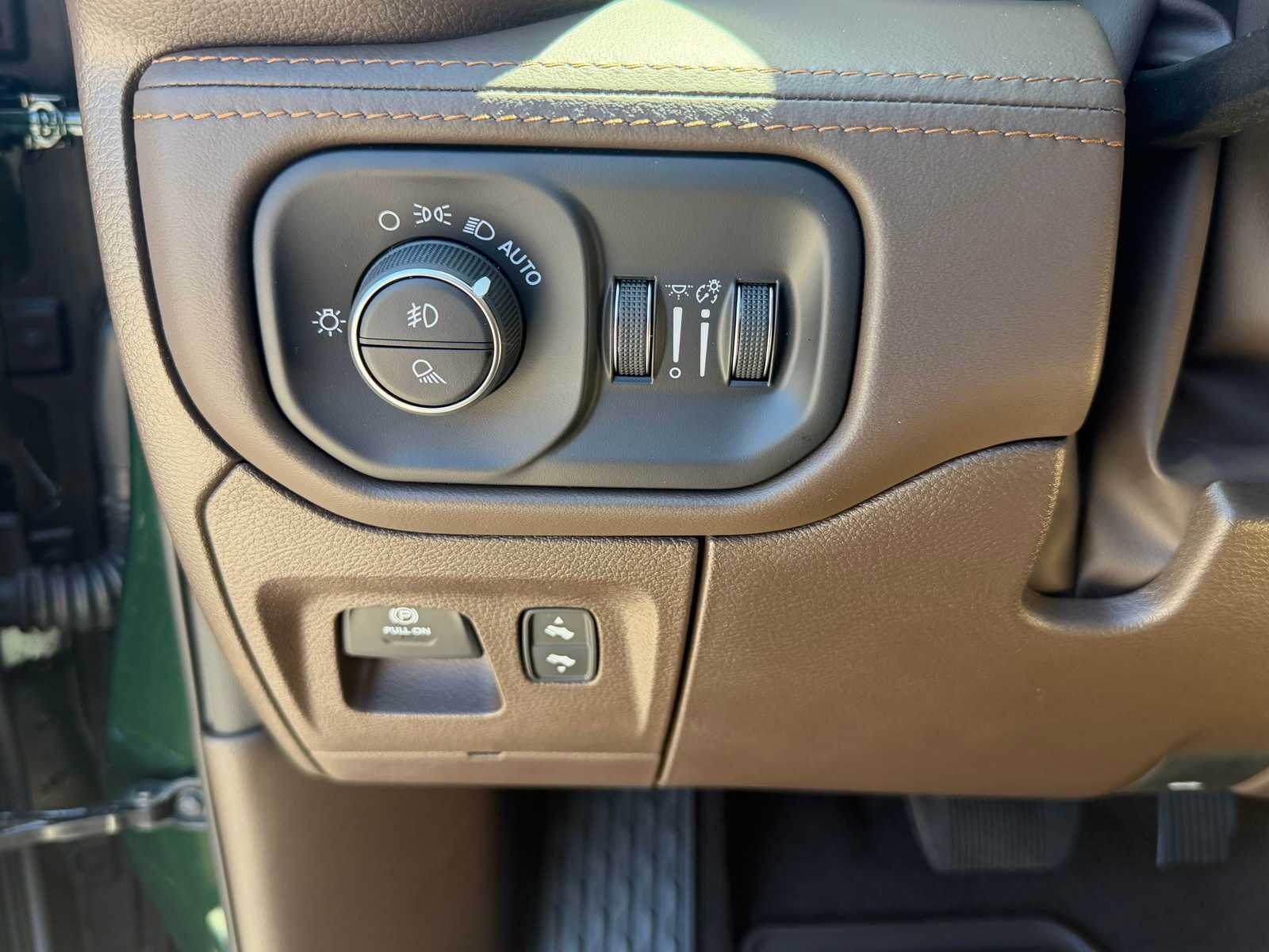 Thumbnail: 2026 RAM 1500 - 33