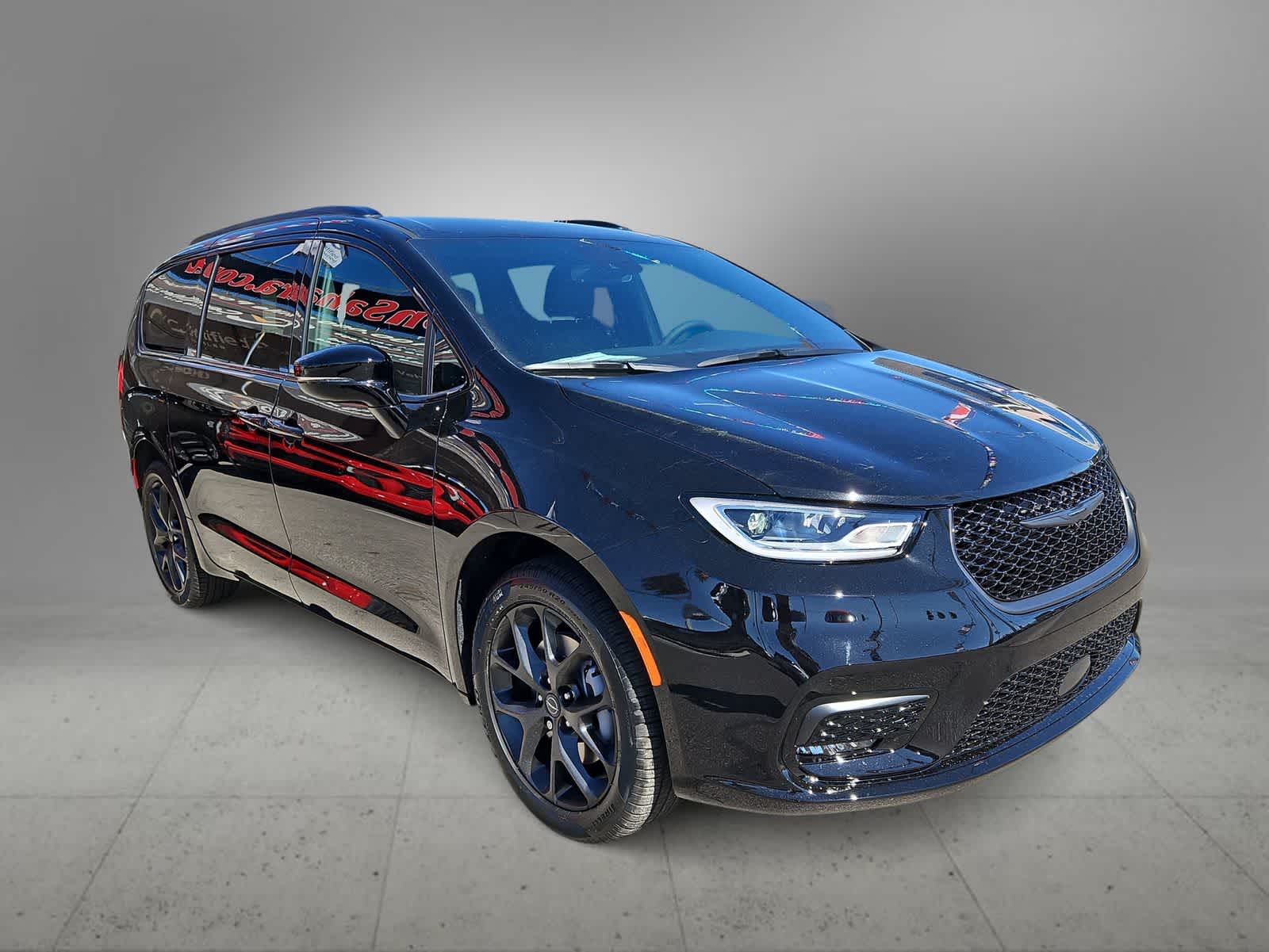 Thumbnail: 2026 Chrysler Pacifica - 2