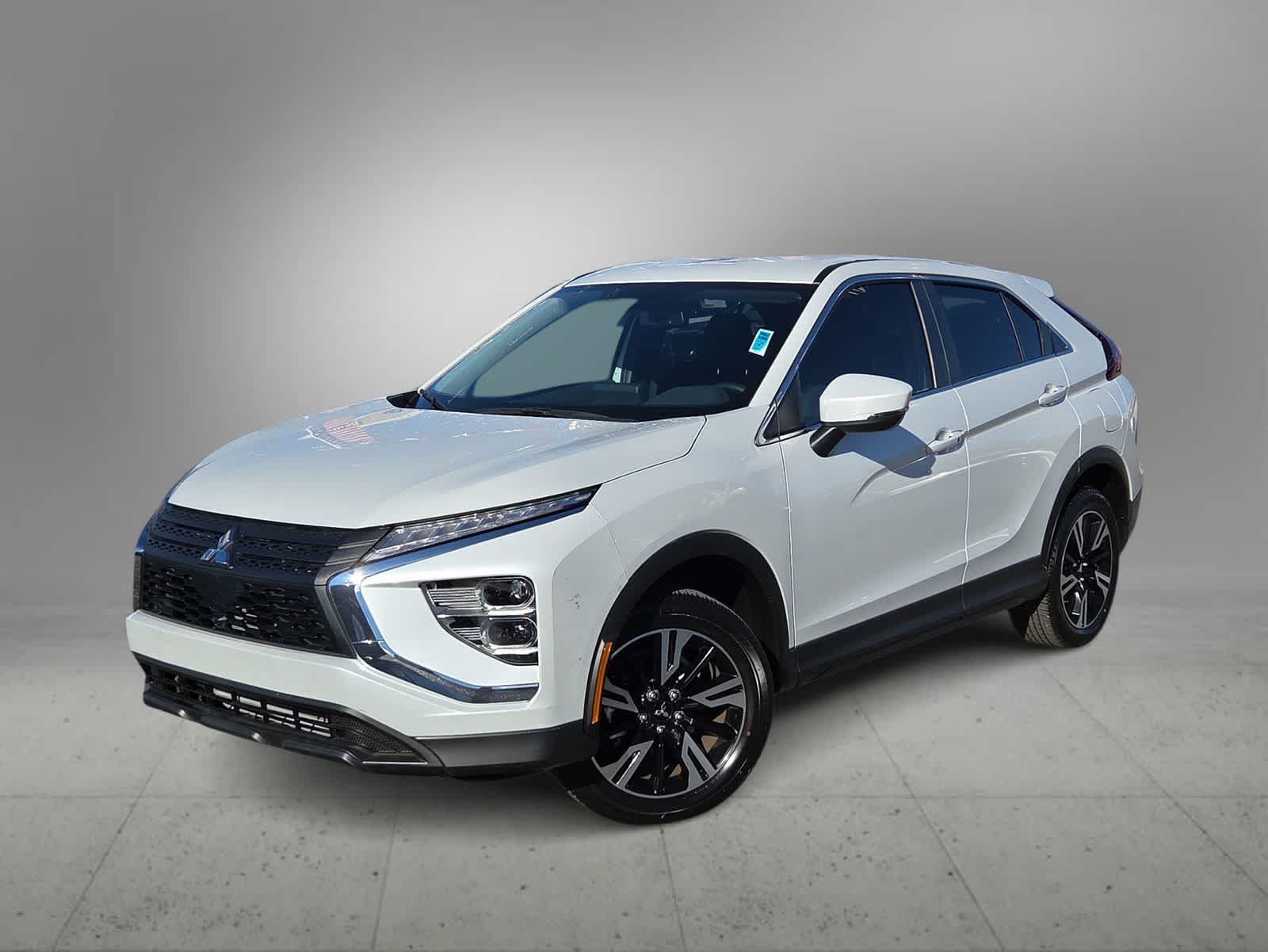 2025 Mitsubishi Eclipse Cross SE's photo