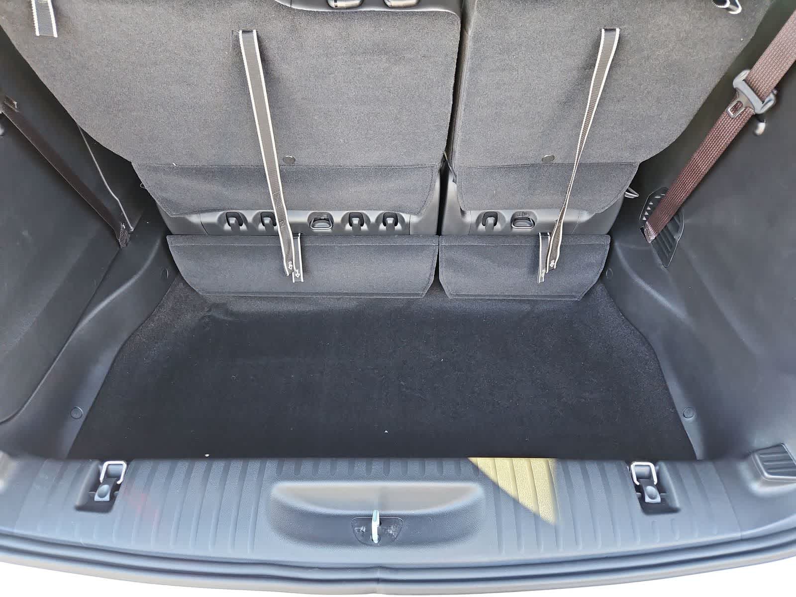 Thumbnail: 2026 Chrysler Pacifica - 32