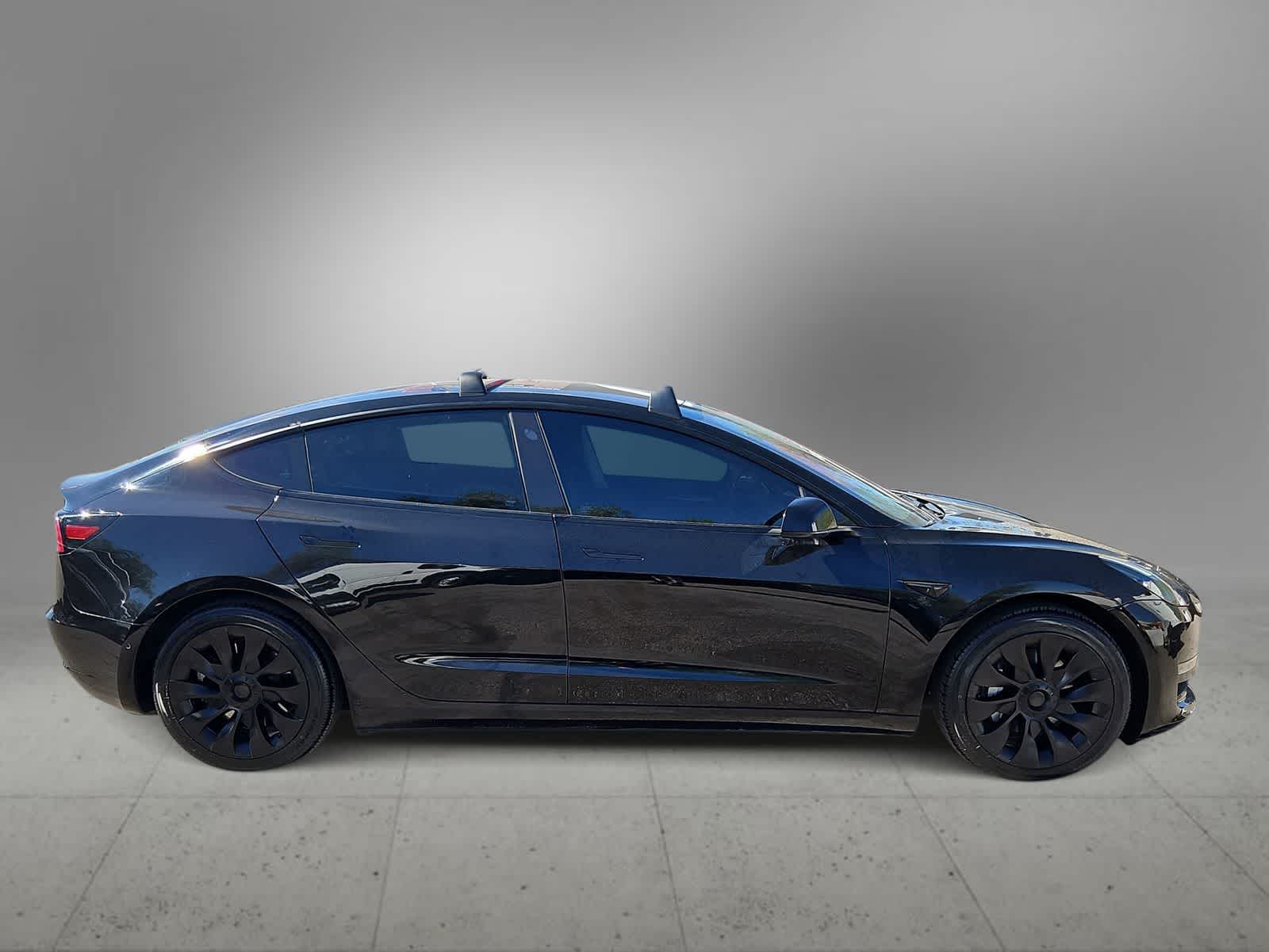 Thumbnail: 2022 Tesla Model 3 - 10