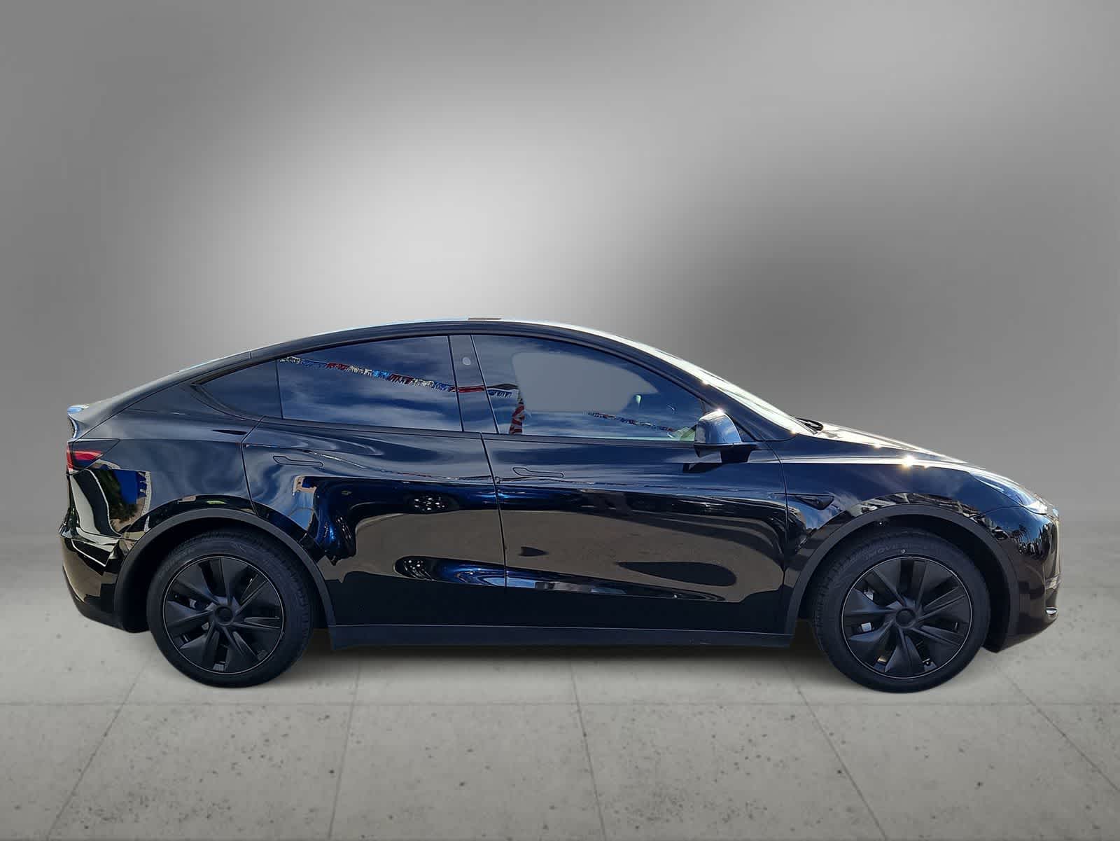 Thumbnail: 2025 Tesla Model Y - 10