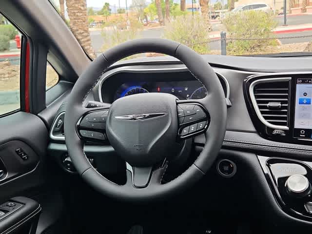 Thumbnail: 2026 Chrysler Pacifica - 22