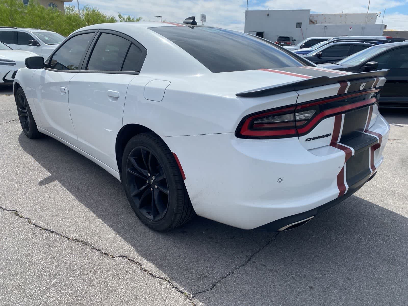 Thumbnail: 2018 Dodge Charger - 9