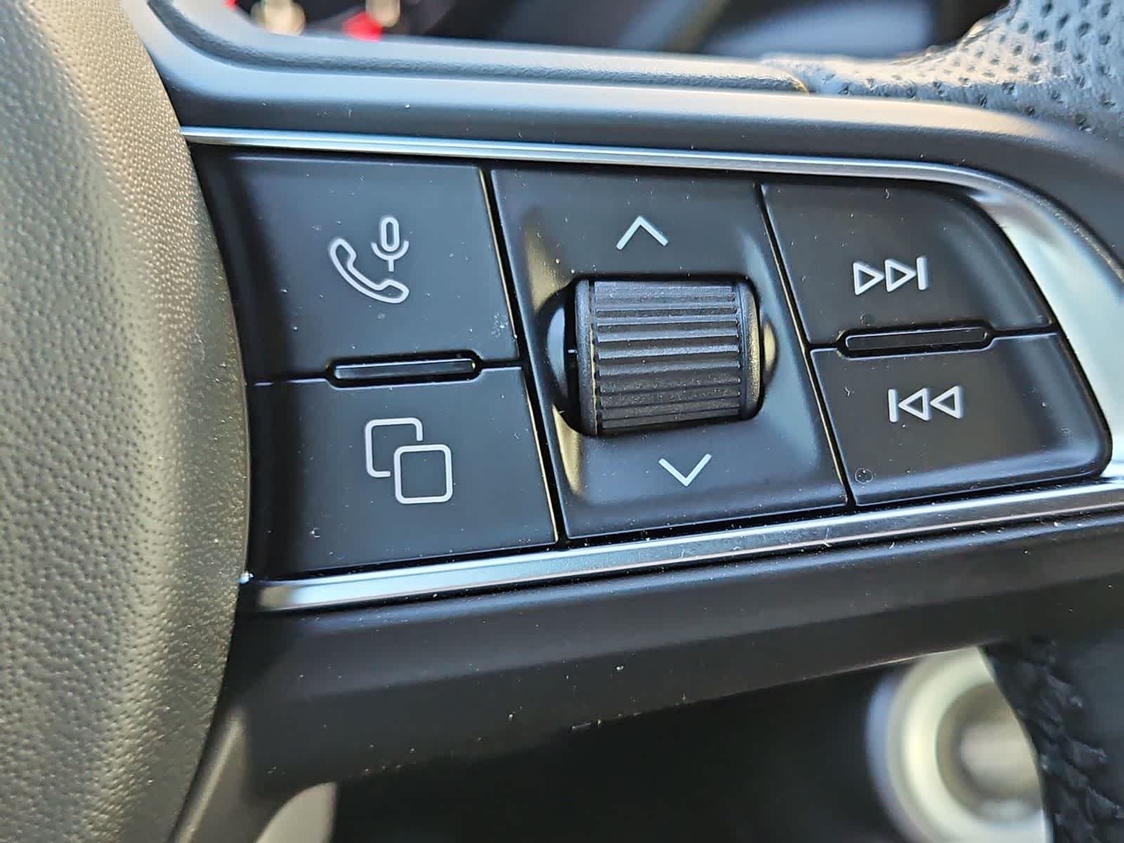 Thumbnail: 2025 Dodge Hornet - 22