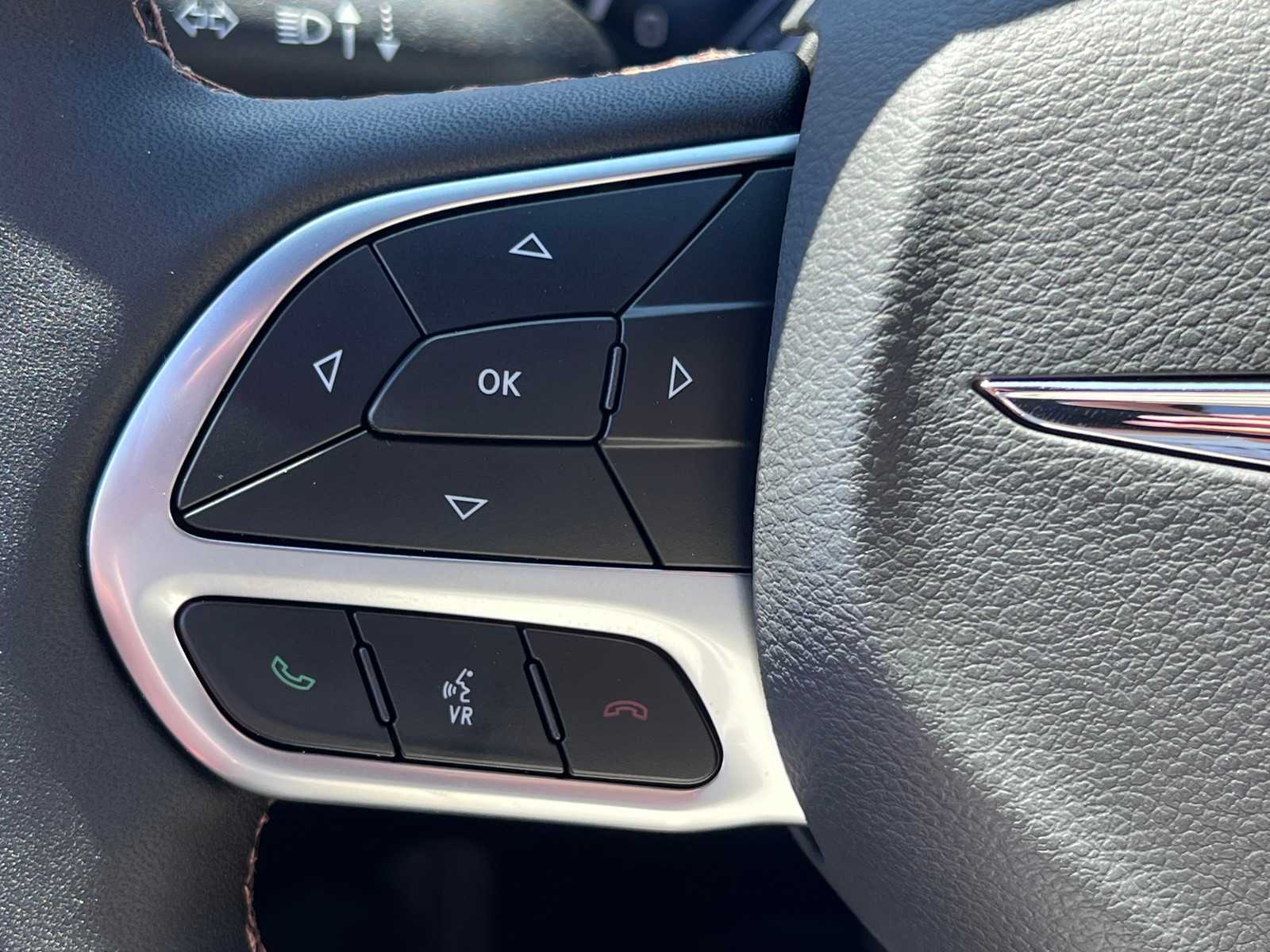 Thumbnail: 2026 Chrysler Pacifica - 17
