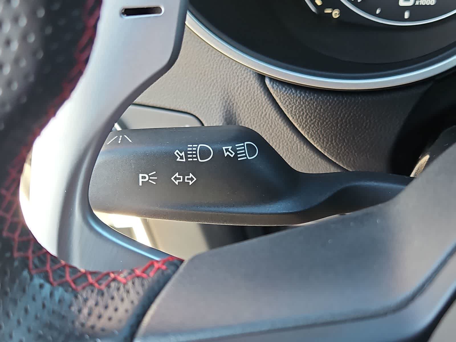 Thumbnail: 2023 Alfa Romeo Stelvio - 28