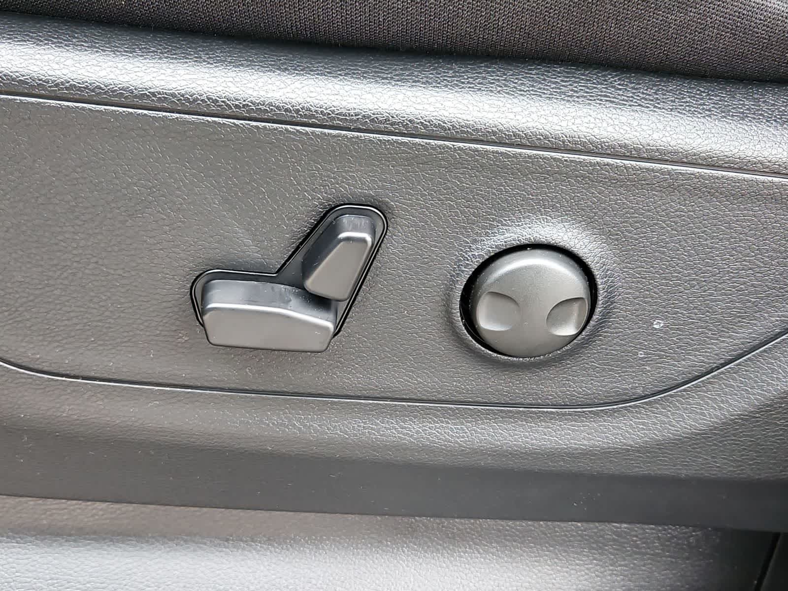 Thumbnail: 2026 RAM 1500 - 18