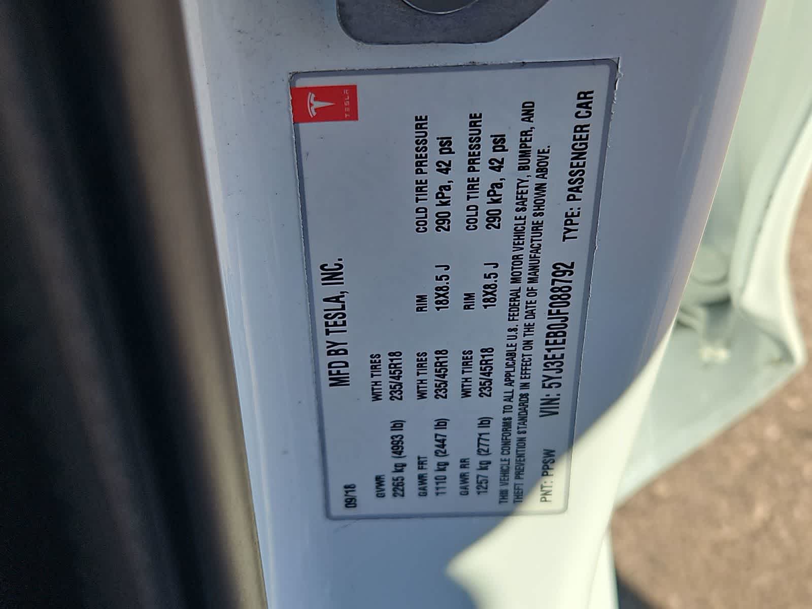 Thumbnail: 2018 Tesla Model 3 - 33