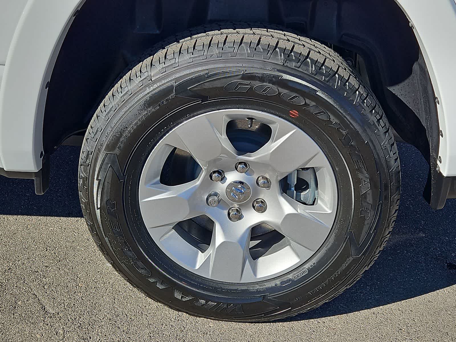 Thumbnail: 2026 RAM 1500 - 14