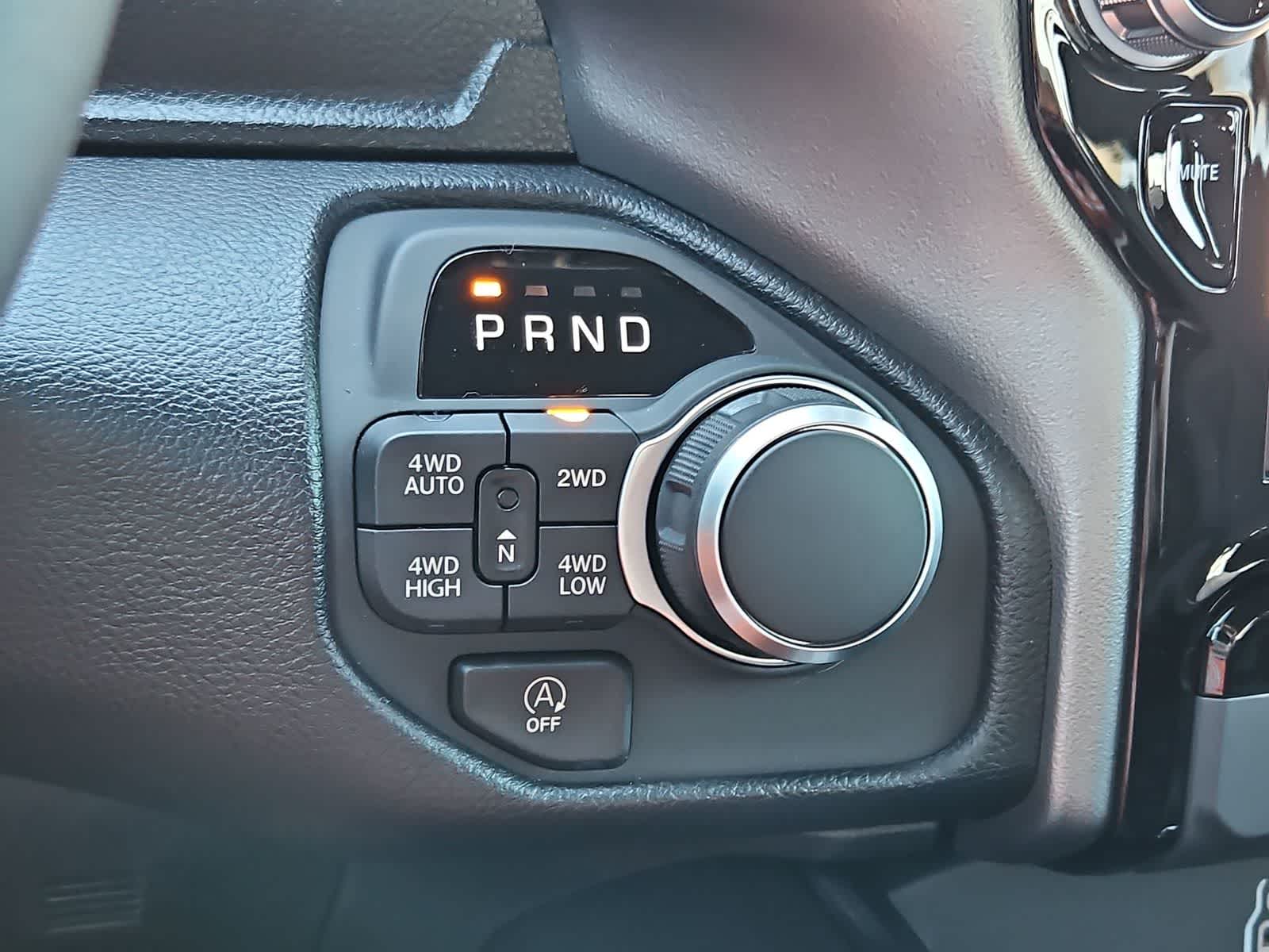 Thumbnail: 2026 RAM 1500 - 32