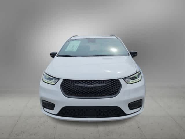 Thumbnail: 2026 Chrysler Pacifica - 4