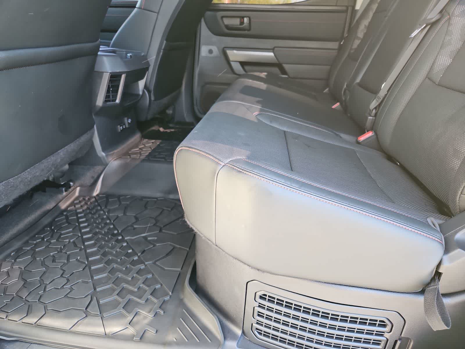 Thumbnail: 2022 Toyota Tundra - 20