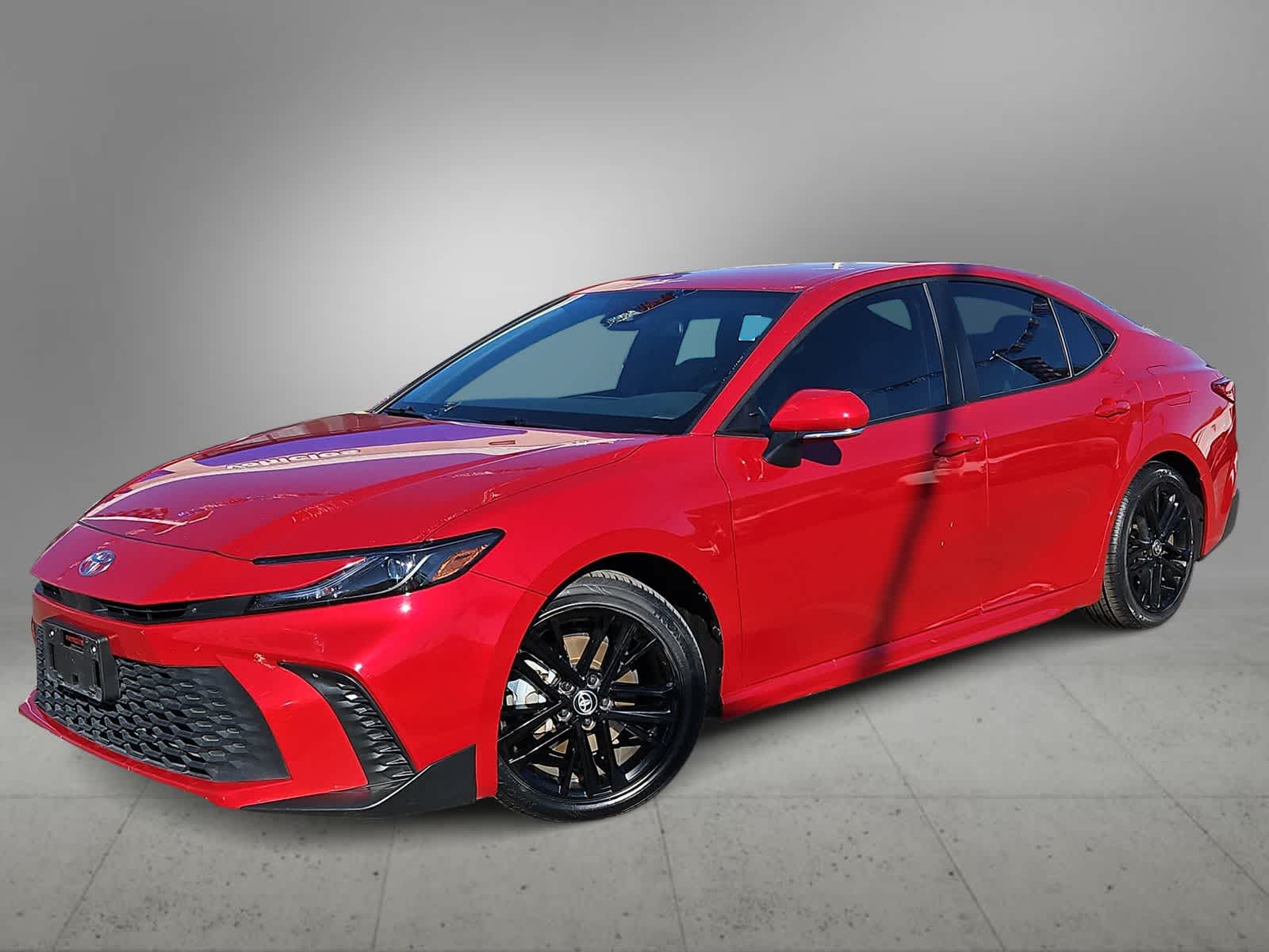 2025 Toyota Camry SE's photo