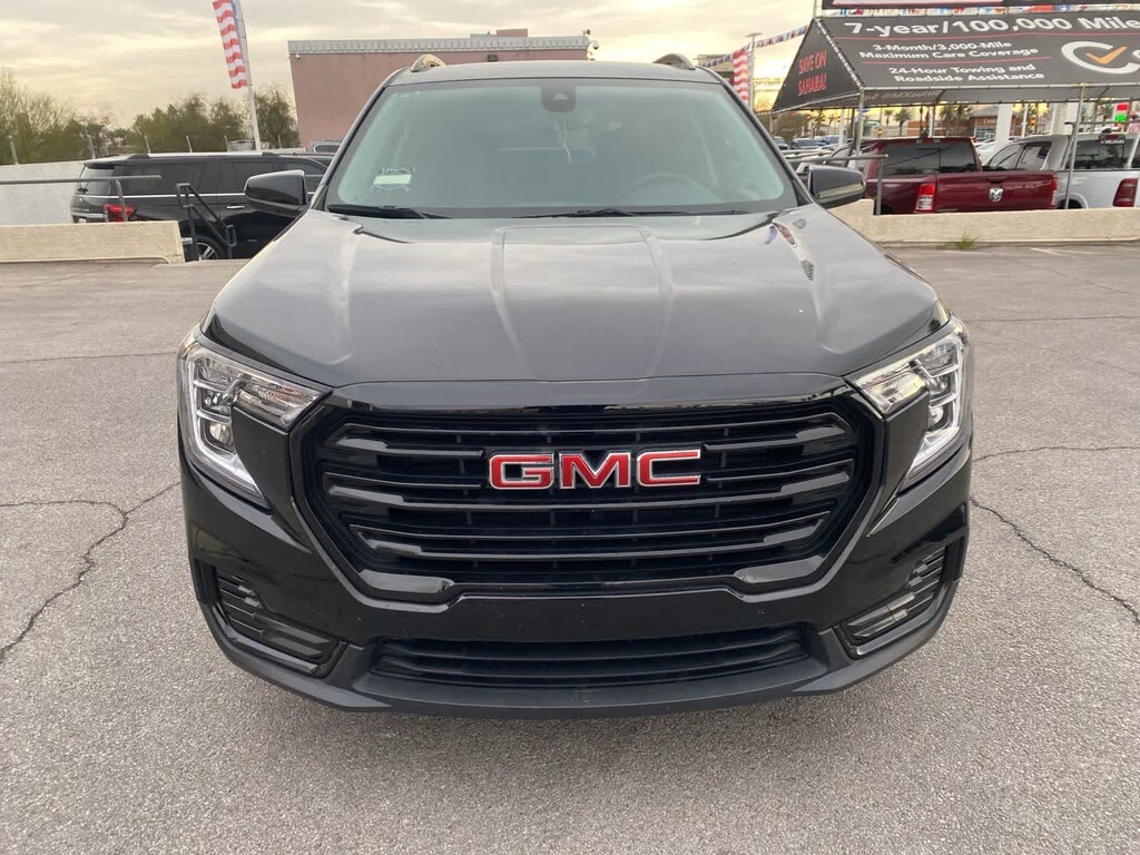 Used 2022 GMC Terrain SLE SUV