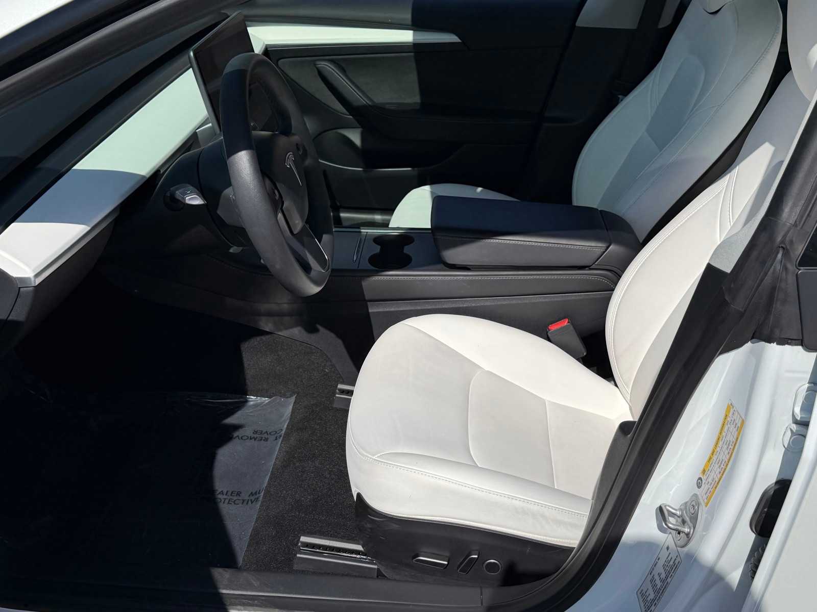 Thumbnail: 2023 Tesla Model 3 - 21