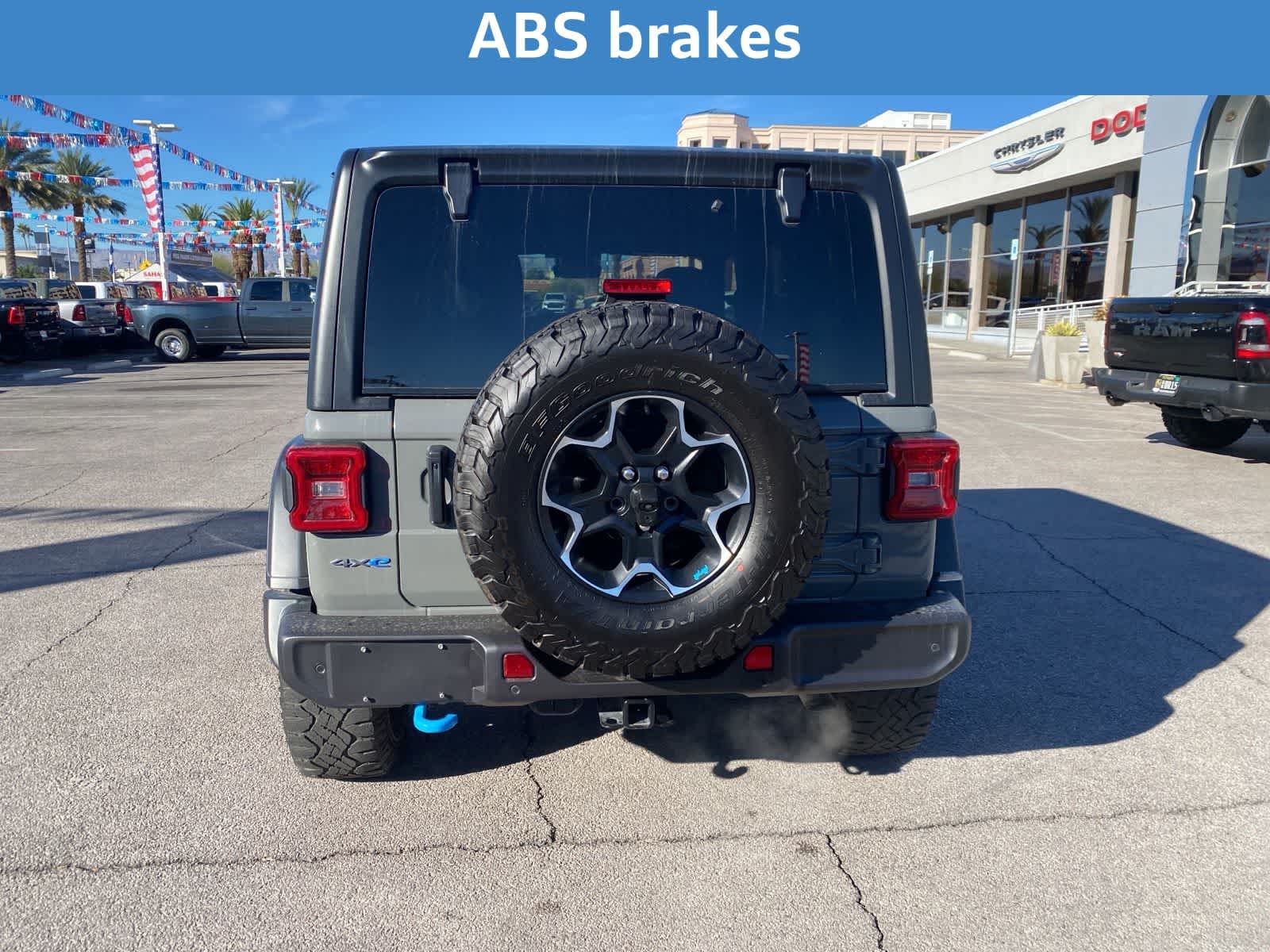 Thumbnail: 2023 Jeep Wrangler - 9