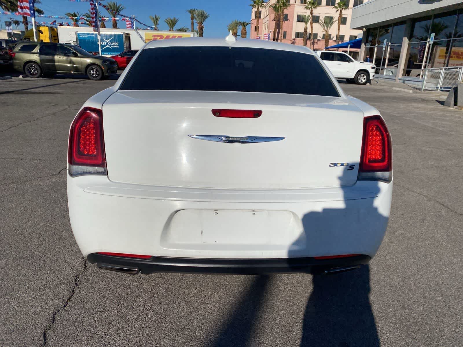 Thumbnail: 2019 Chrysler 300 - 7