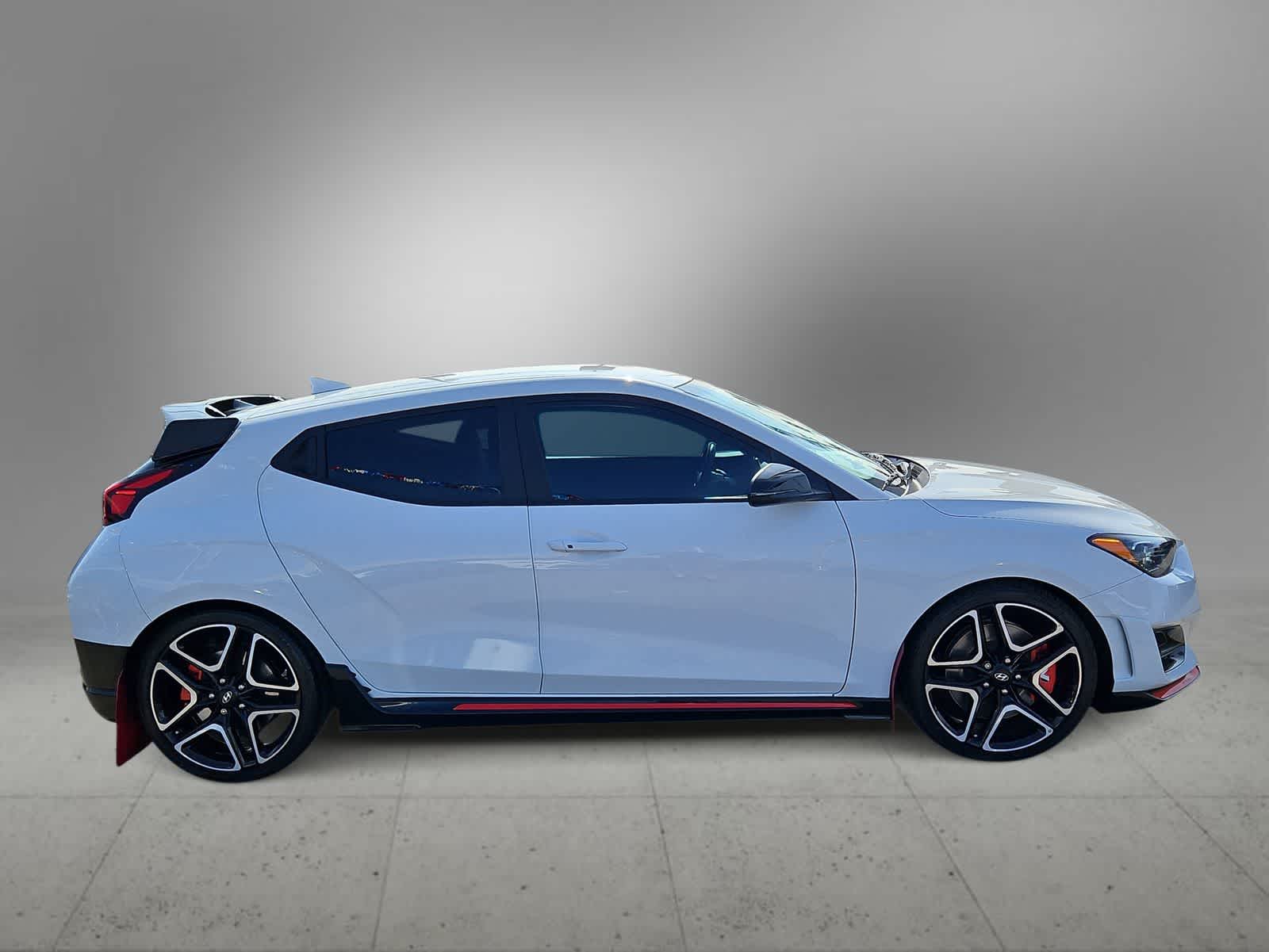 Thumbnail: 2022 Hyundai Veloster - 10