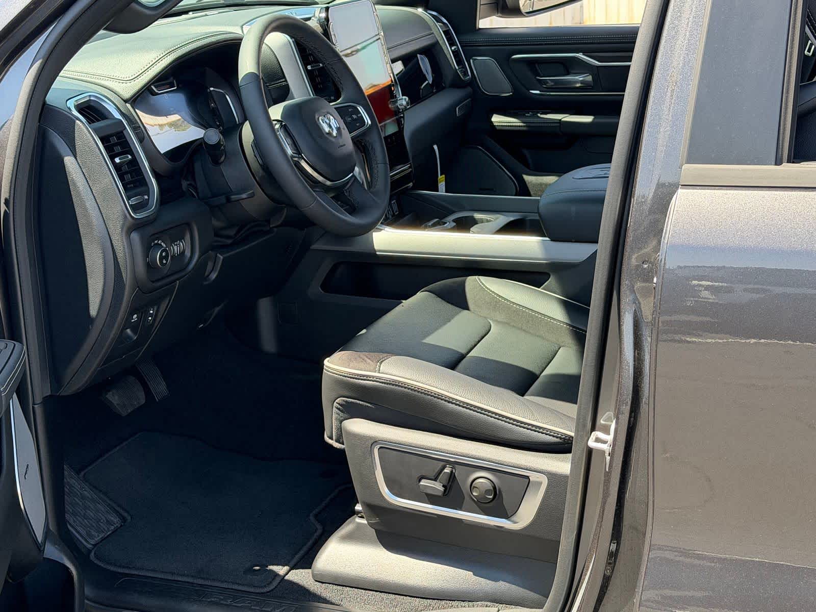 Thumbnail: 2026 RAM 1500 - 13
