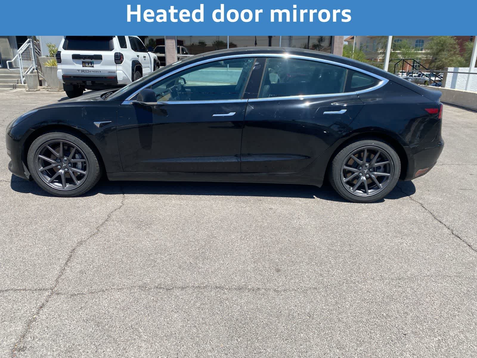 Thumbnail: 2019 Tesla Model 3 - 11