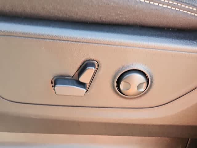 Thumbnail: 2026 RAM 1500 - 17