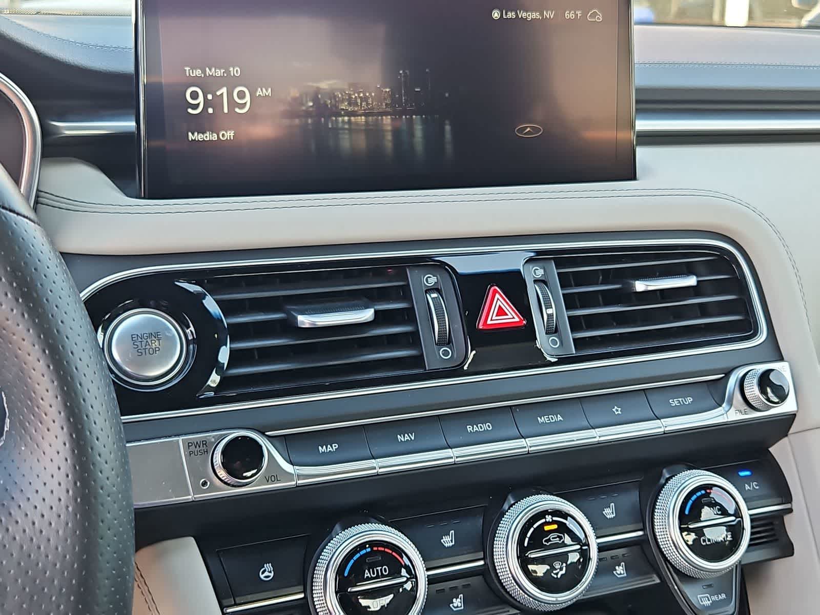 Thumbnail: 2023 Genesis G70 - 26