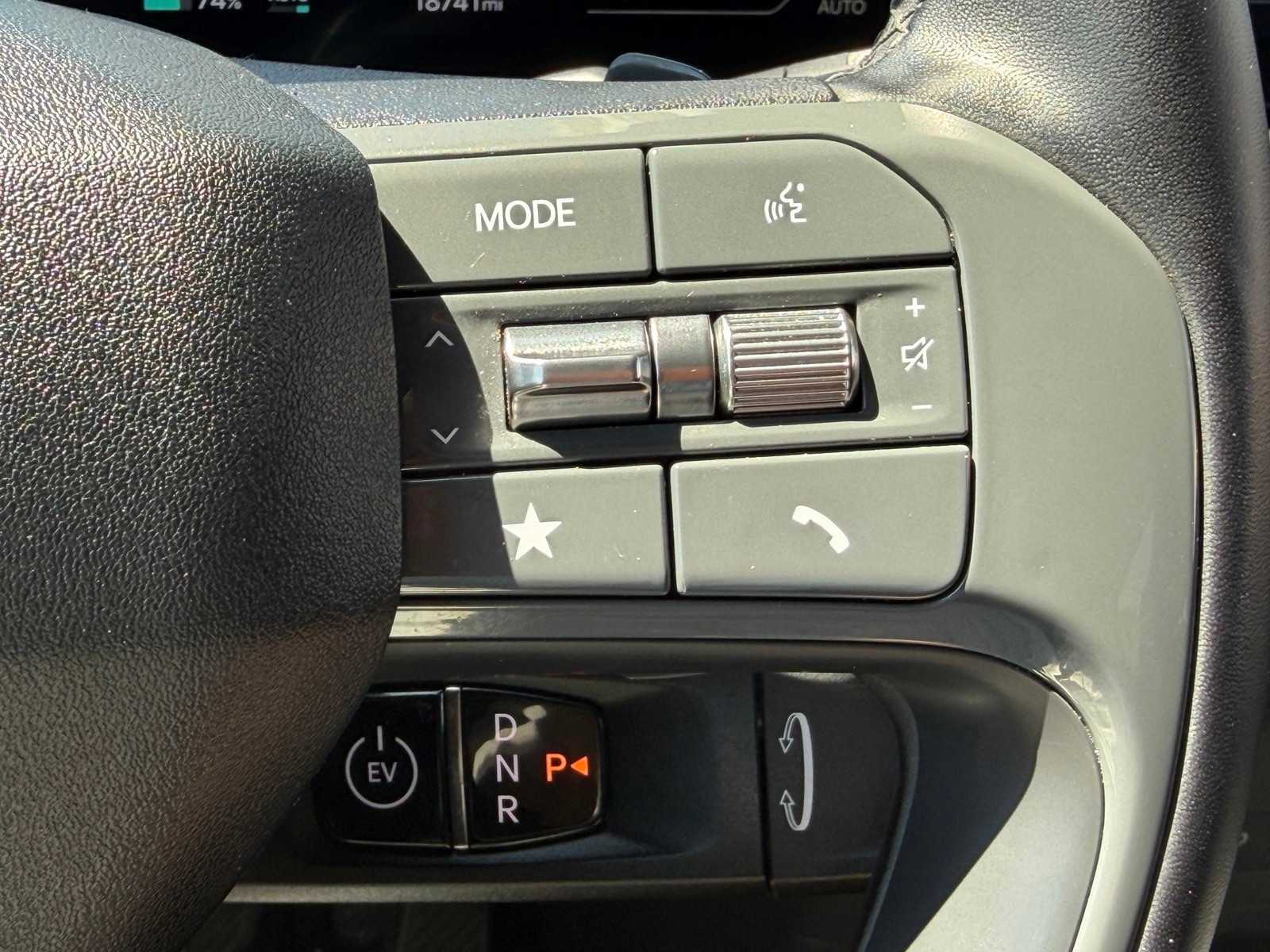 Thumbnail: 2024 Kia EV9 - 18