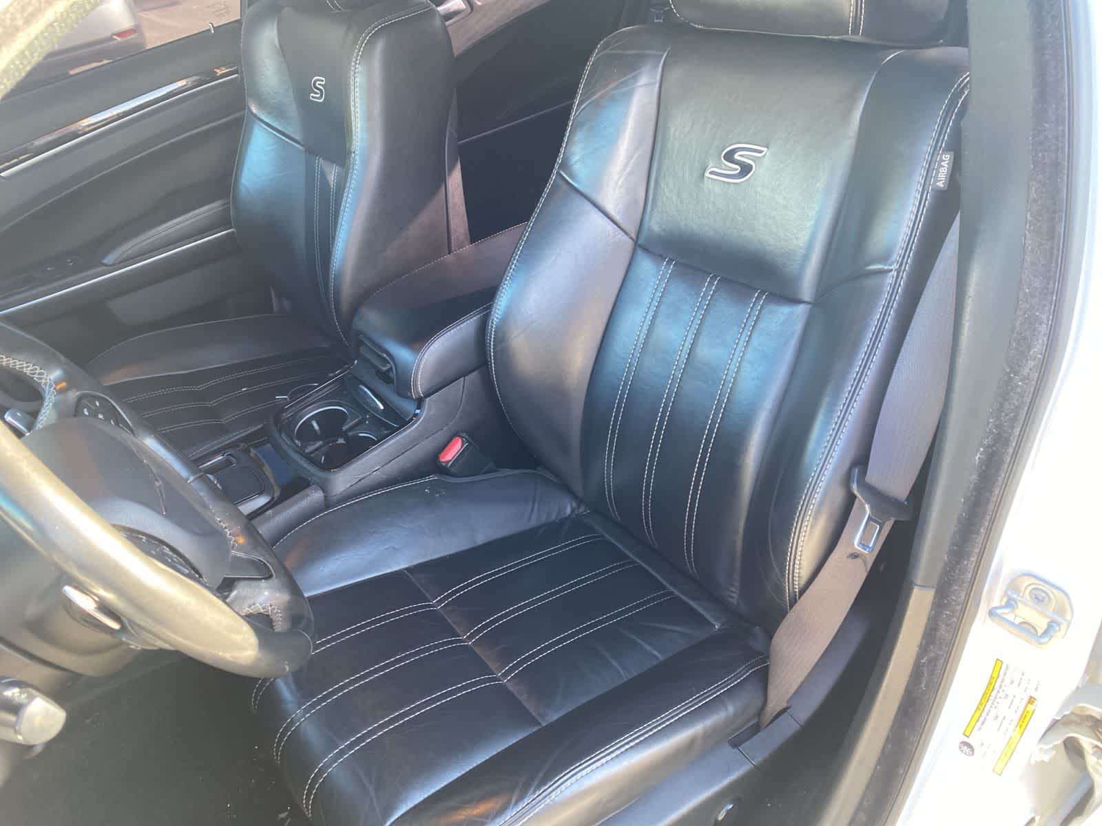 Thumbnail: 2019 Chrysler 300 - 11