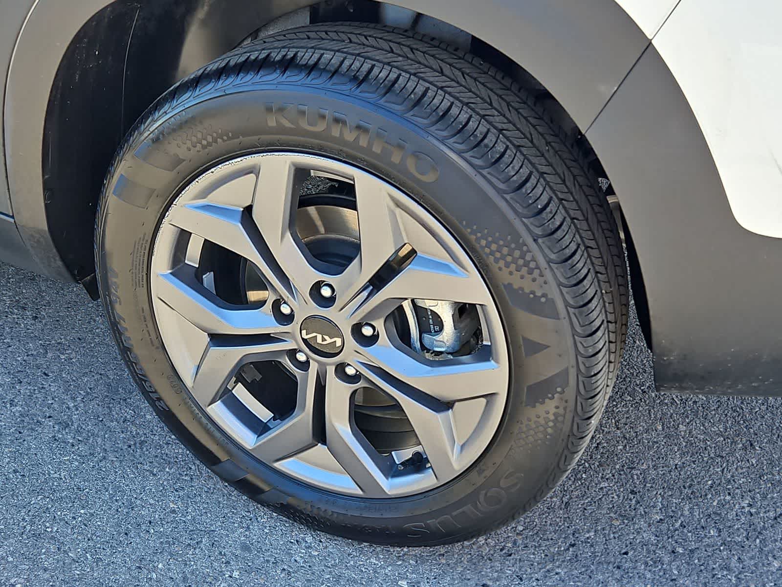 Thumbnail: 2024 Kia Seltos - 13