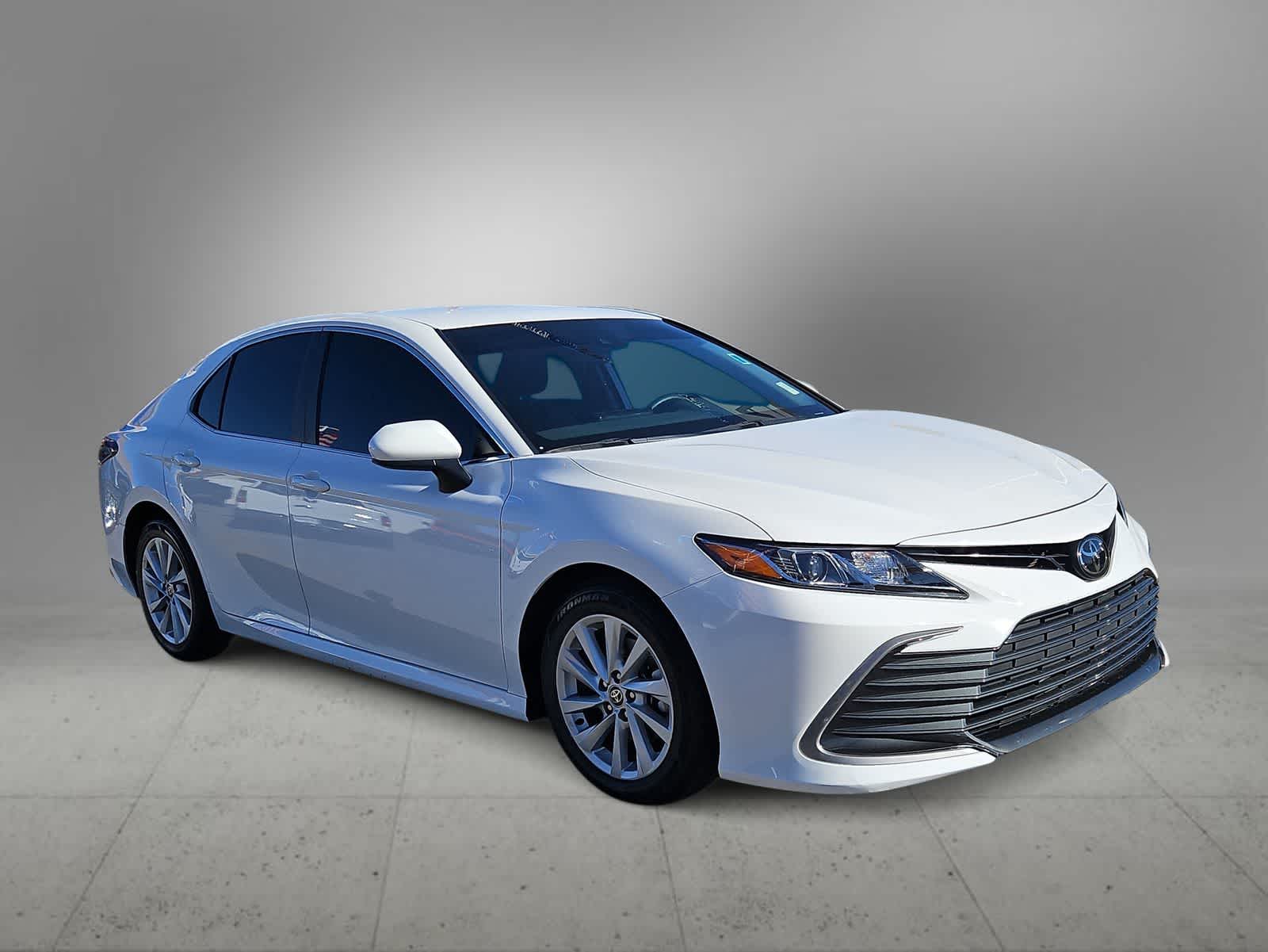 2023 Toyota Camry LE photo 2