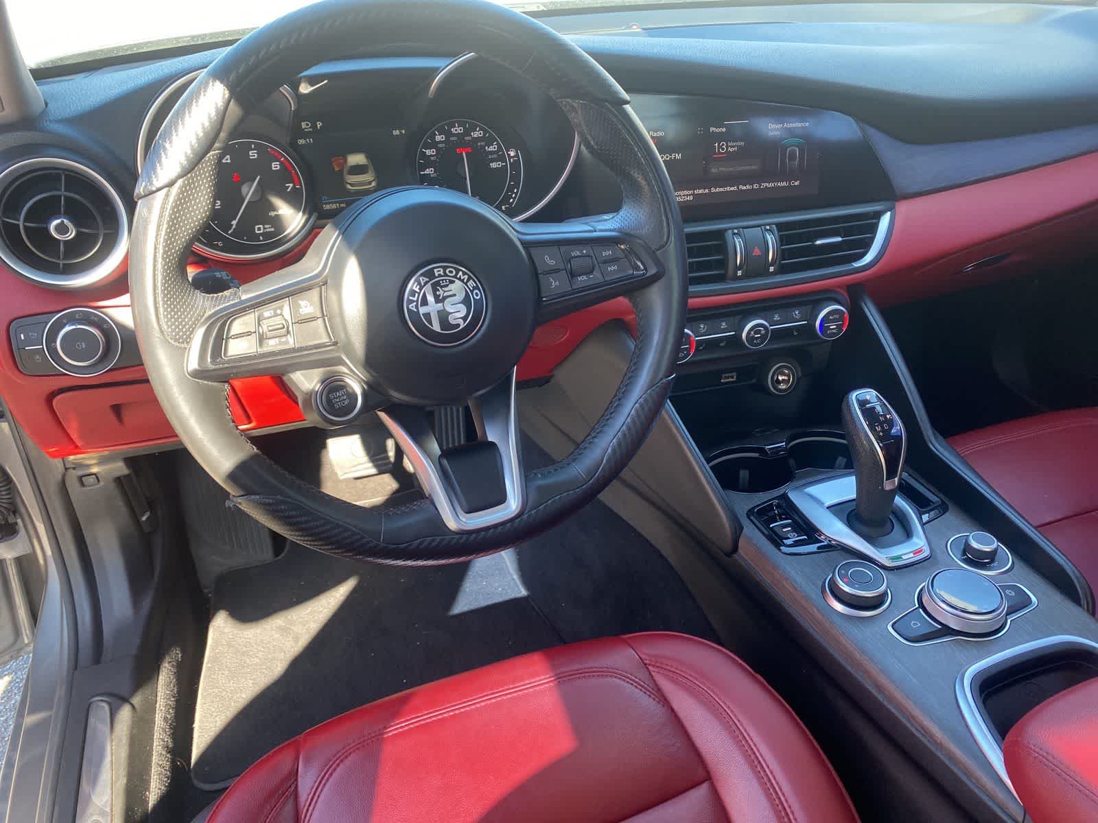 Thumbnail: 2020 Alfa Romeo Giulia - 10