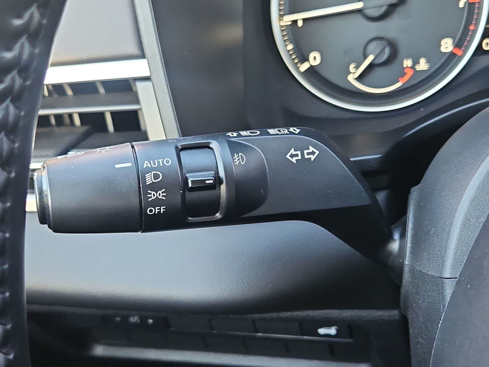 Thumbnail: 2024 Mitsubishi Outlander - 28