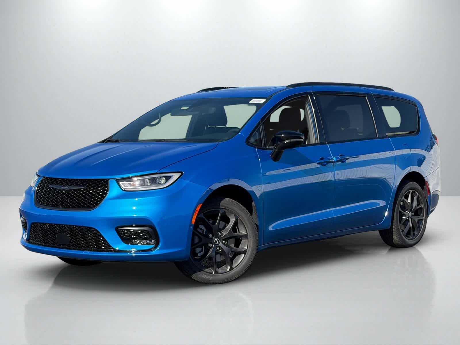 2026 Chrysler Pacifica Limited AWD's photo