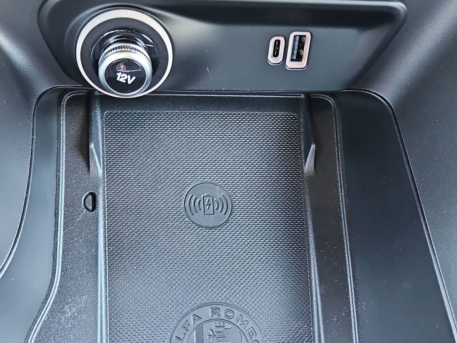 Thumbnail: 2024 Alfa Romeo Tonale - 31