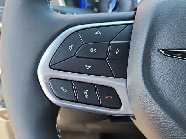 Thumbnail: 2026 Chrysler Pacifica - 23