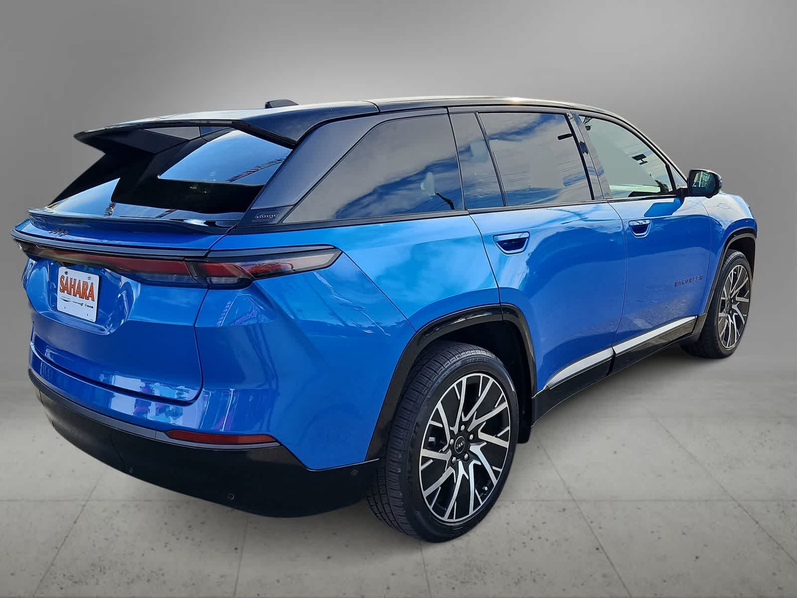 Thumbnail: 2025 Jeep Wagoneer S - 9