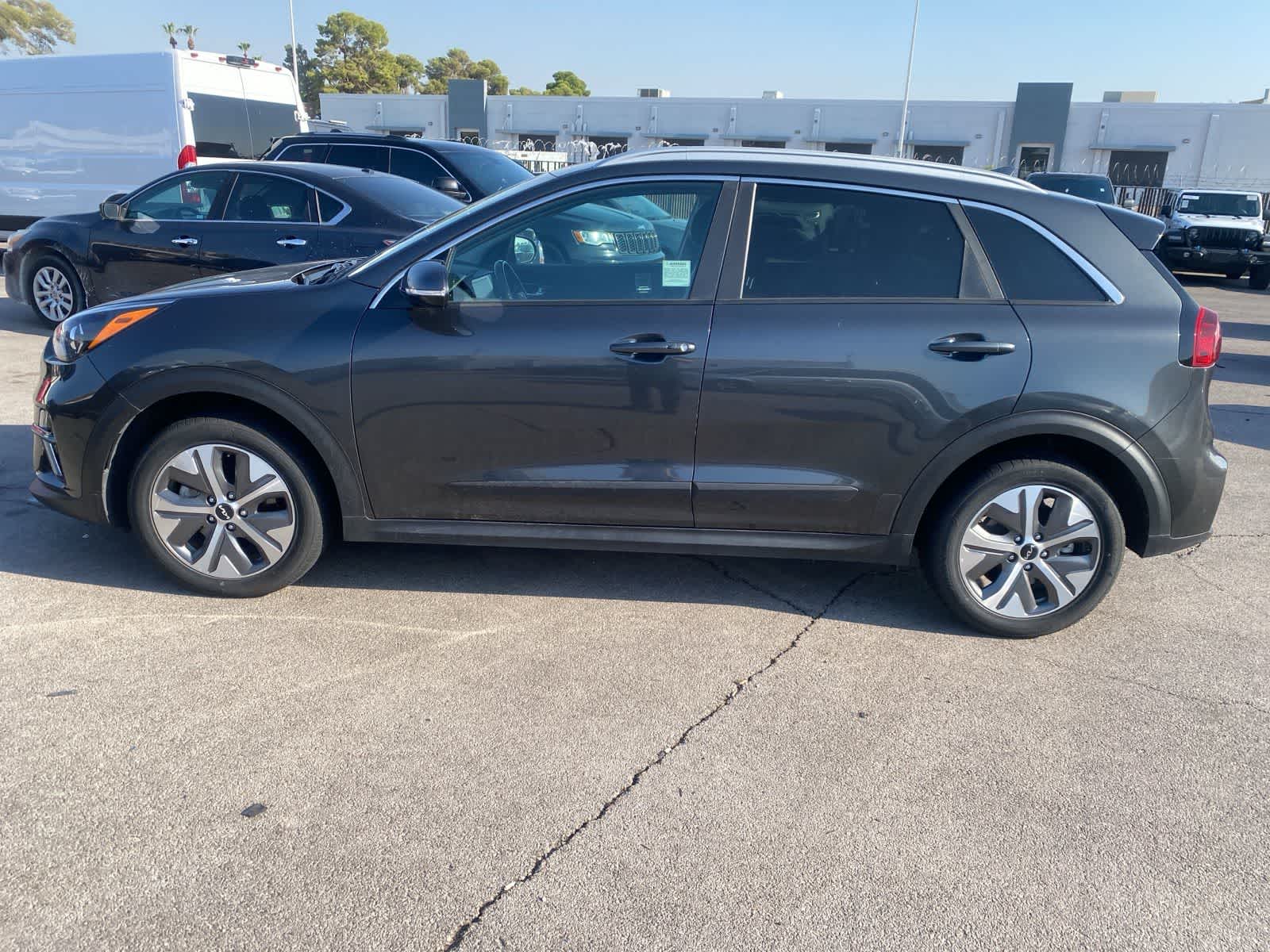 Thumbnail: 2022 Kia Niro - 9