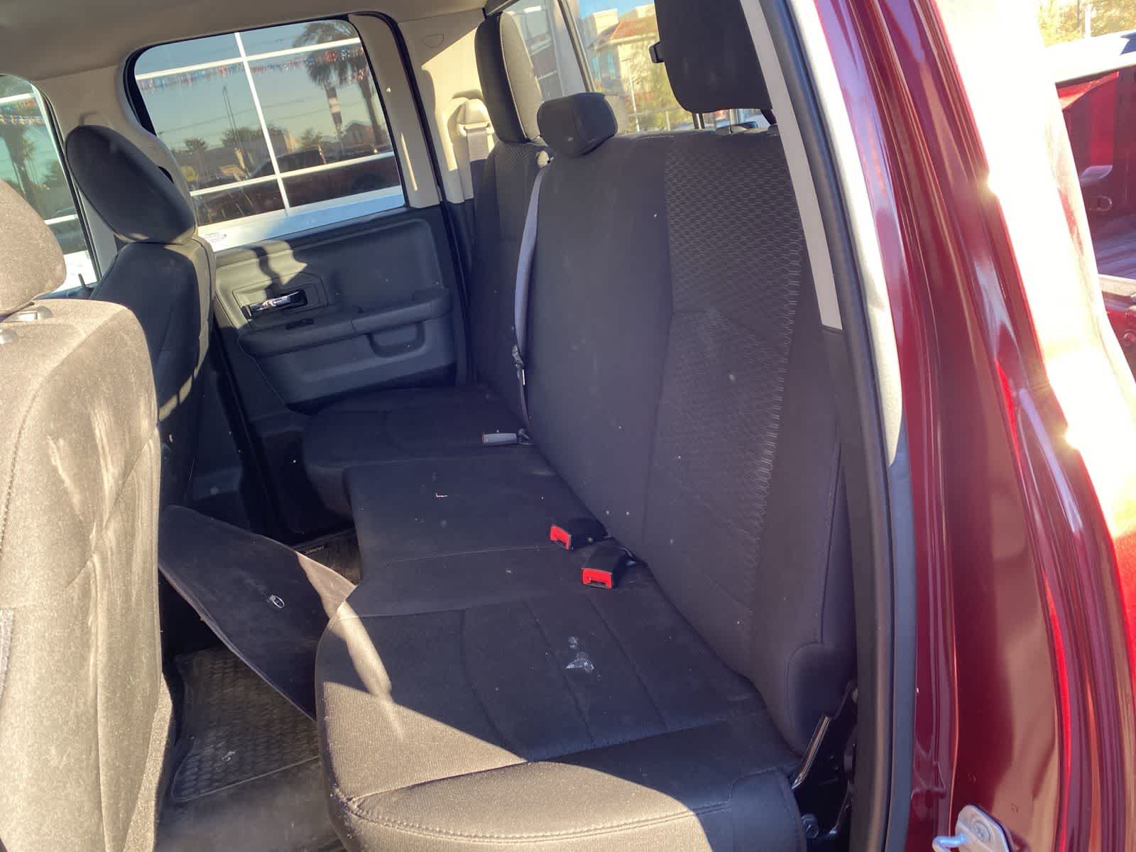 Thumbnail: 2019 RAM 1500 Classic - 12