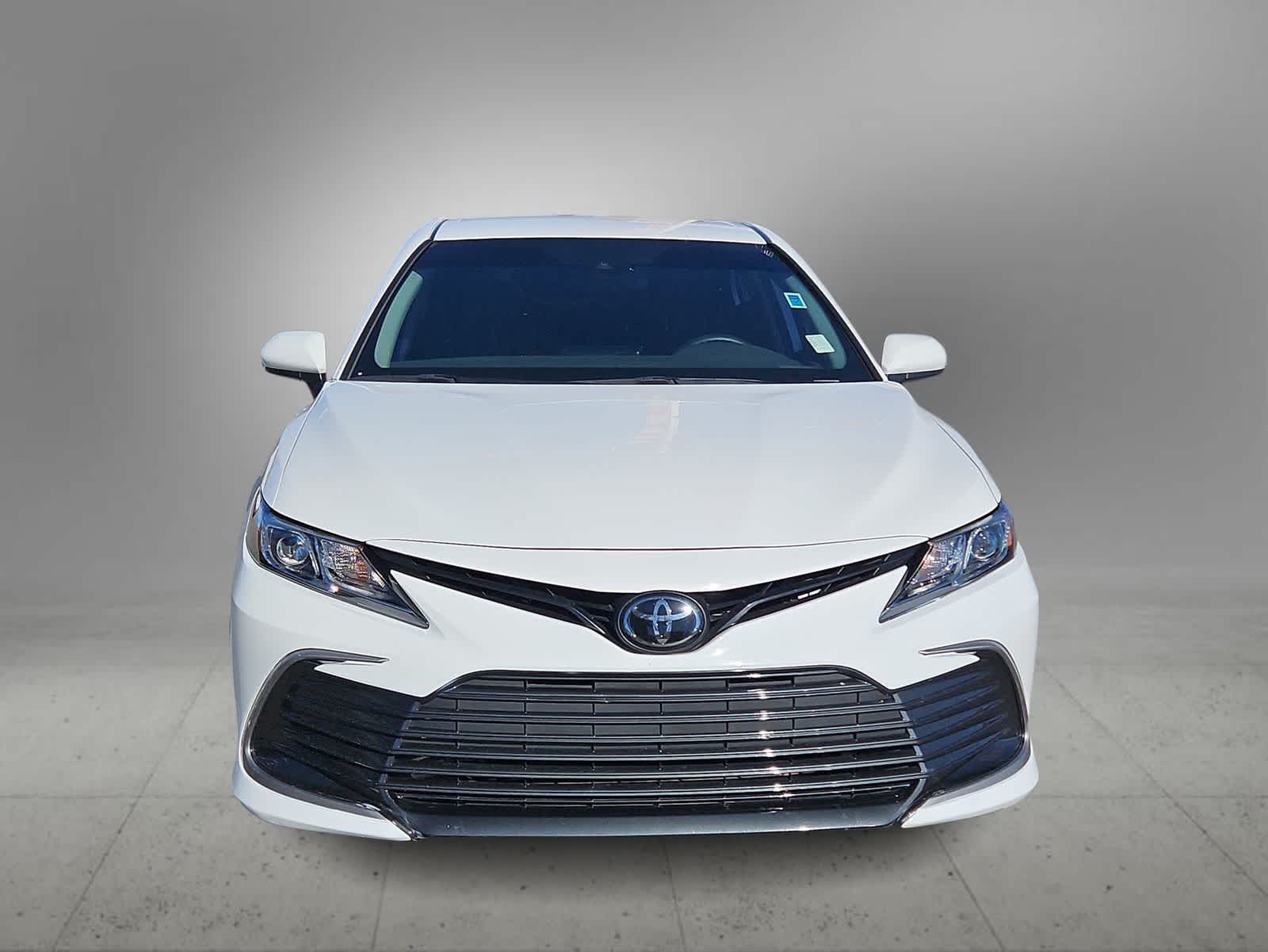 2023 Toyota Camry LE photo 3