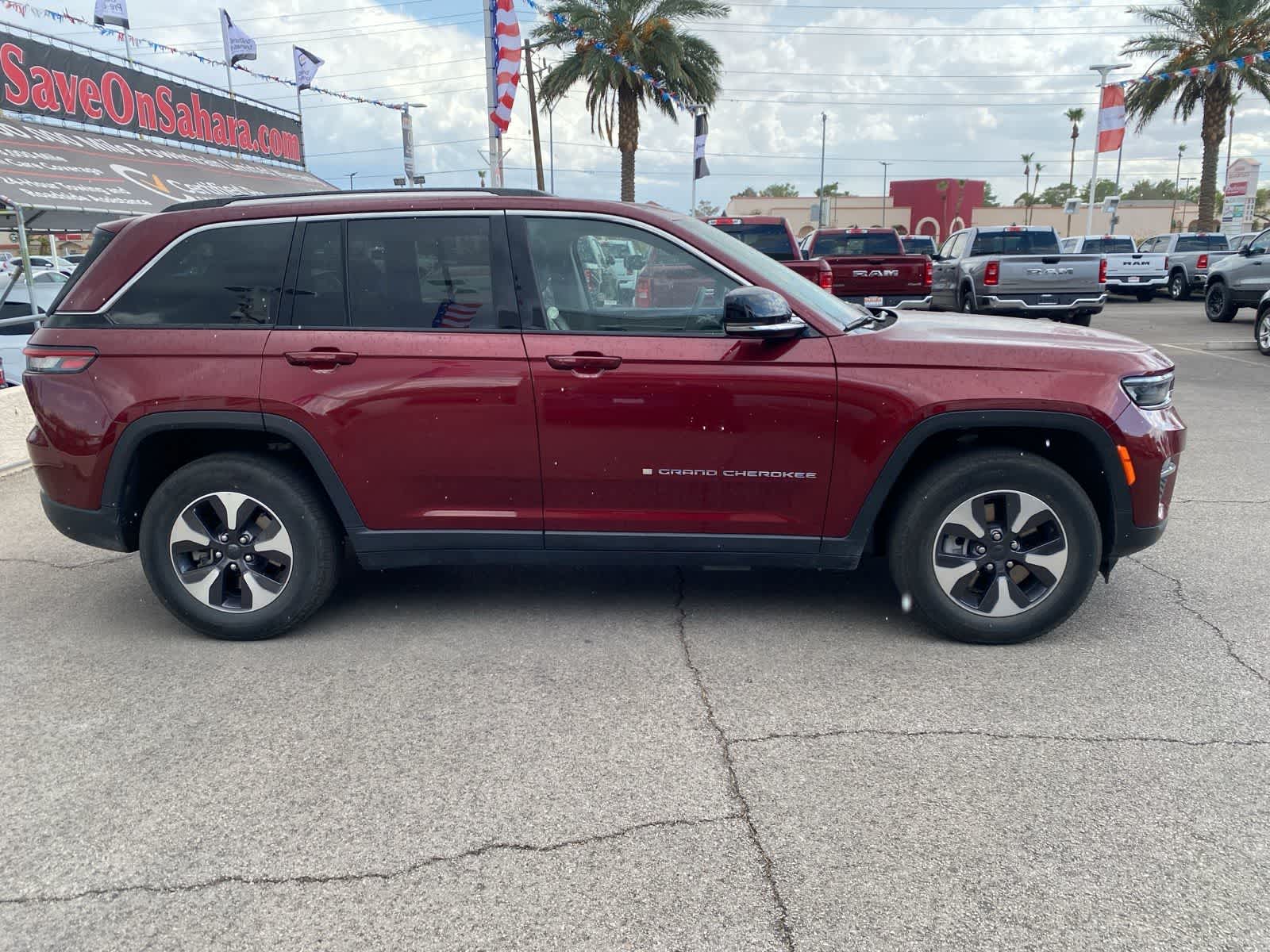 Thumbnail: 2023 Jeep Grand Cherokee - 4