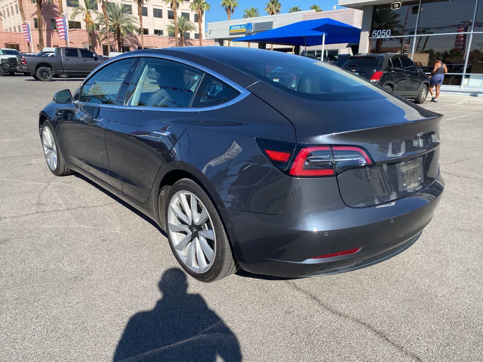 Thumbnail: 2018 Tesla Model 3 - 9