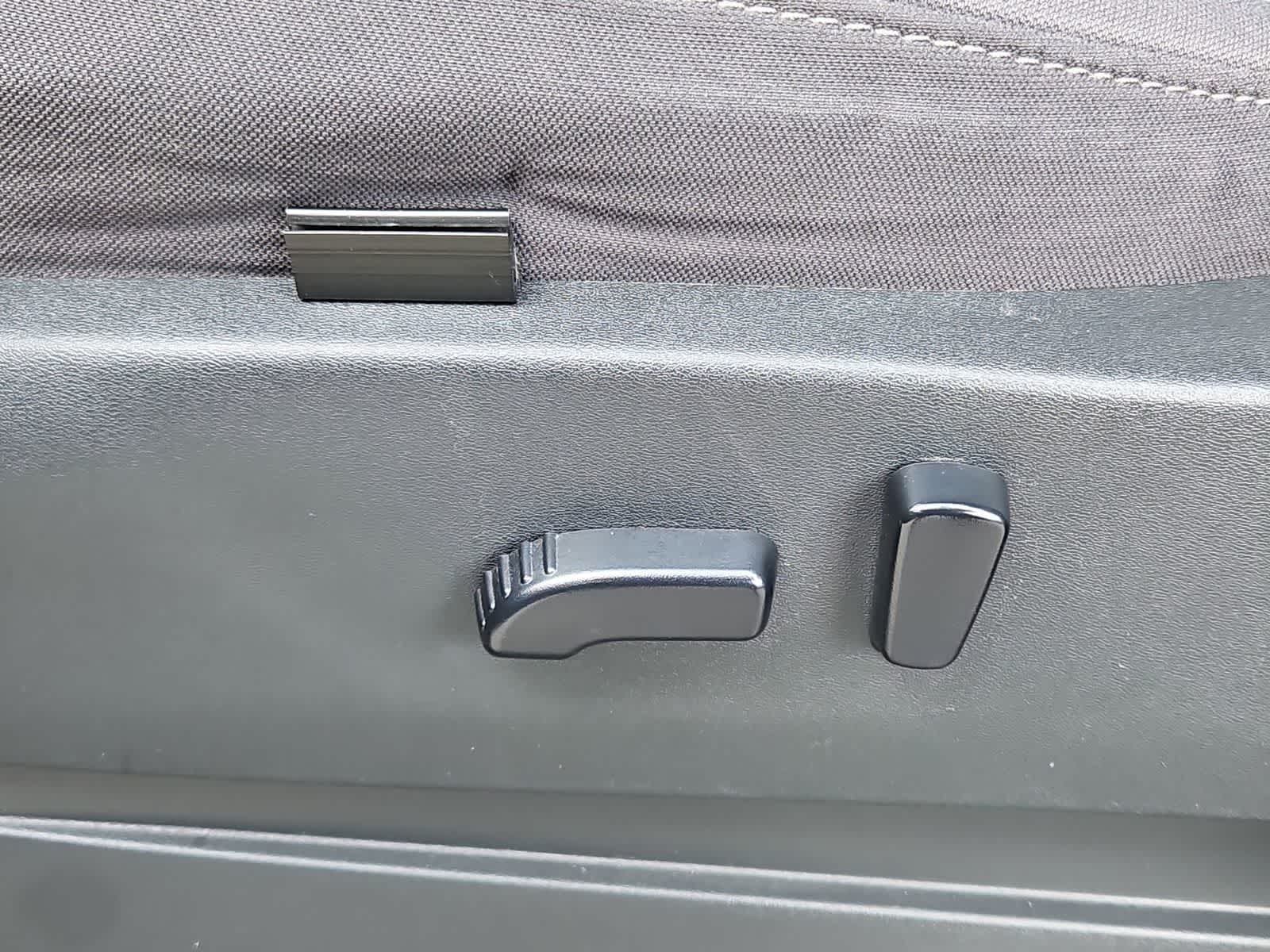 Thumbnail: 2022 Nissan Frontier - 17