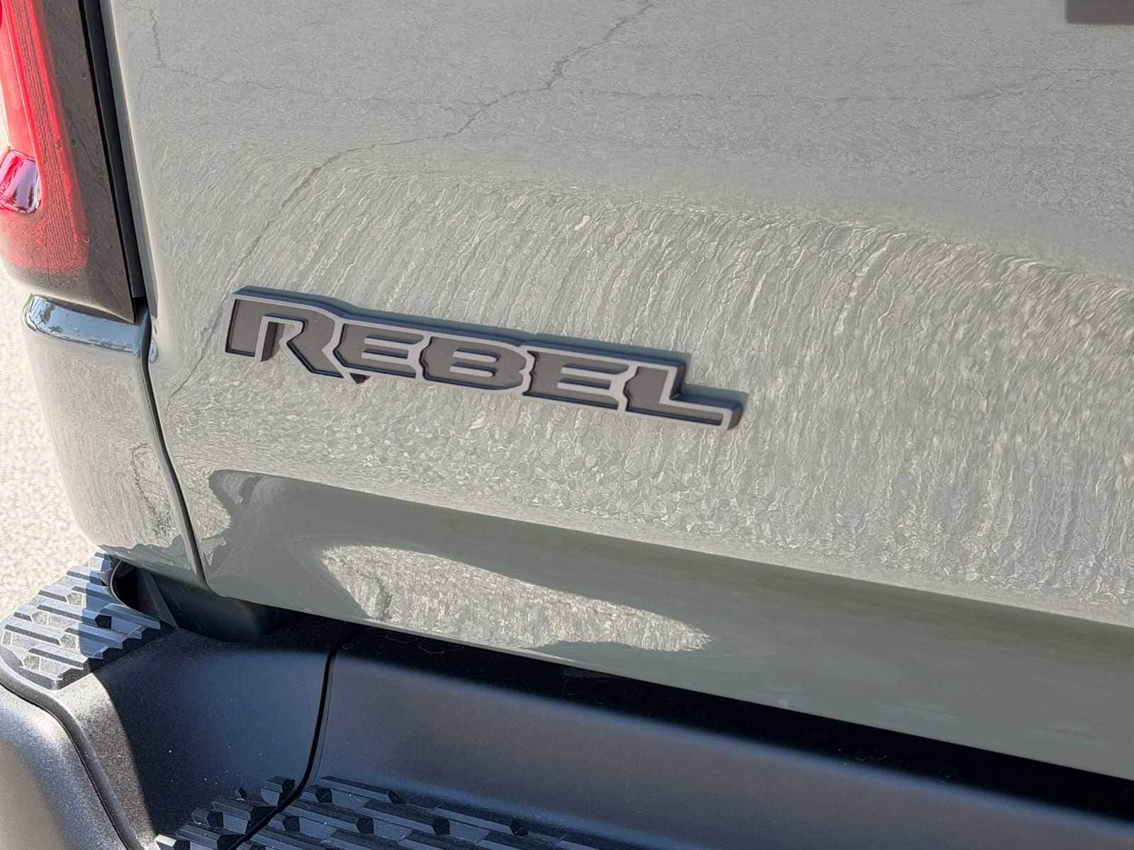 Thumbnail: 2026 RAM 1500 - 32