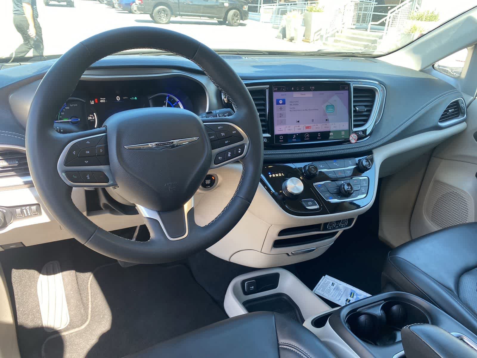 Thumbnail: 2023 Chrysler Pacifica - 11