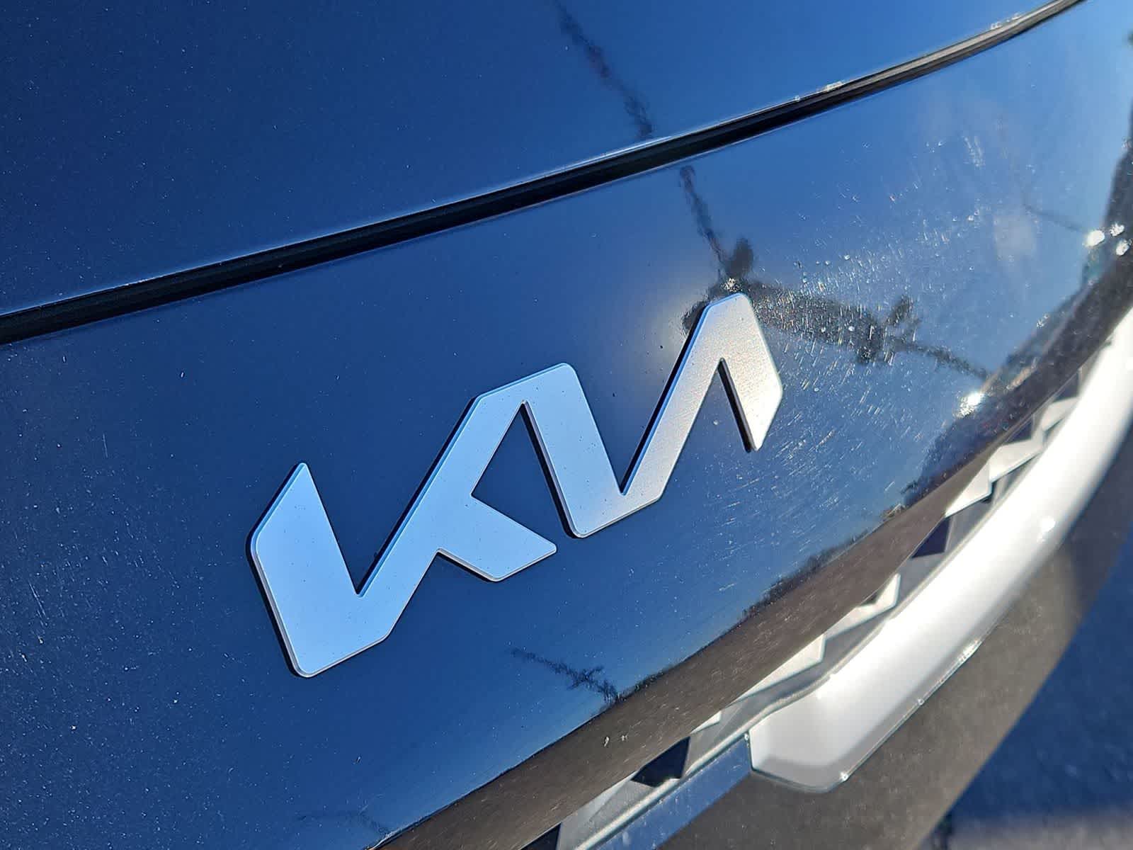 Thumbnail: 2023 Kia Forte - 12