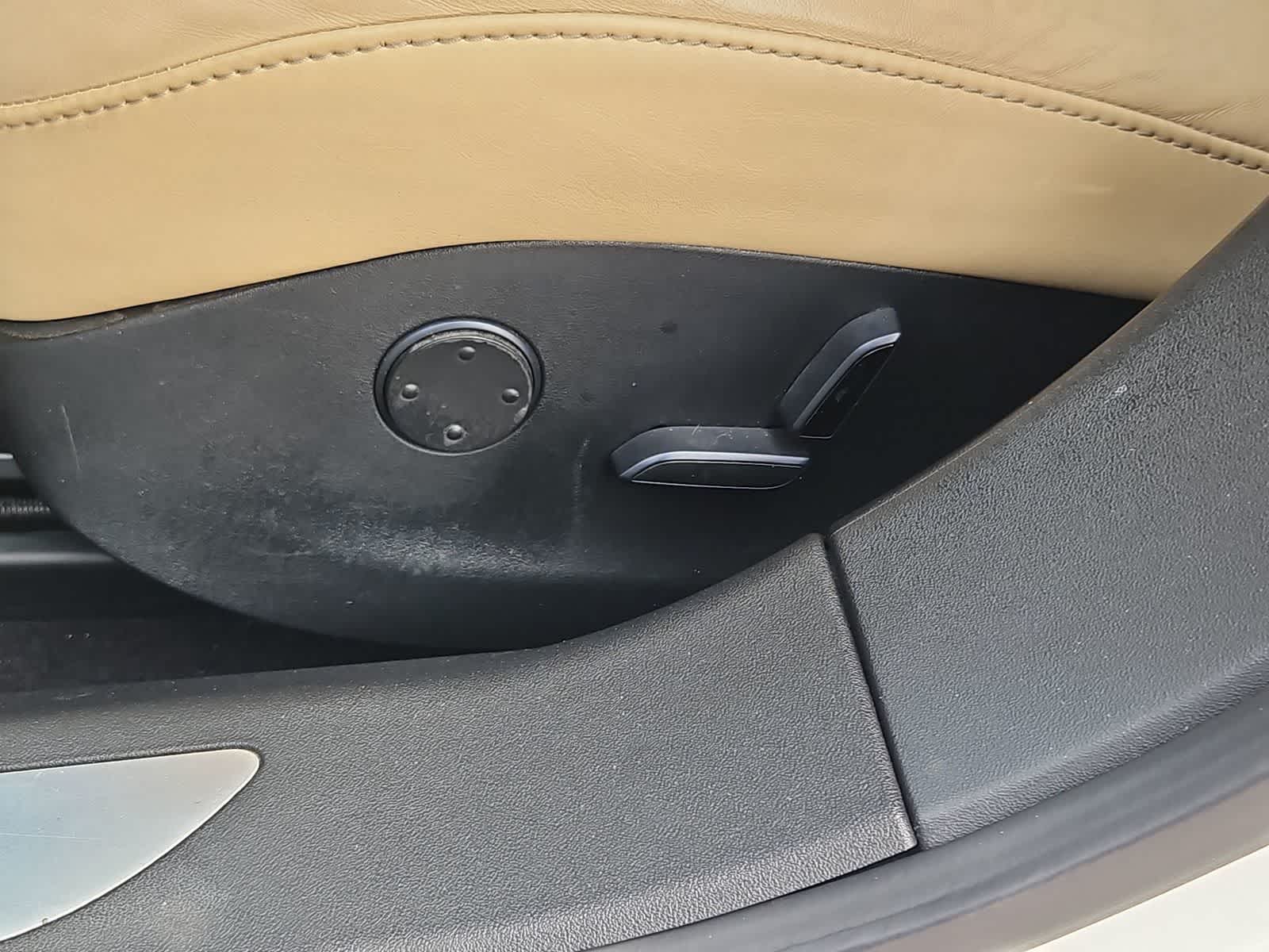 Thumbnail: 2017 Tesla Model S - 19