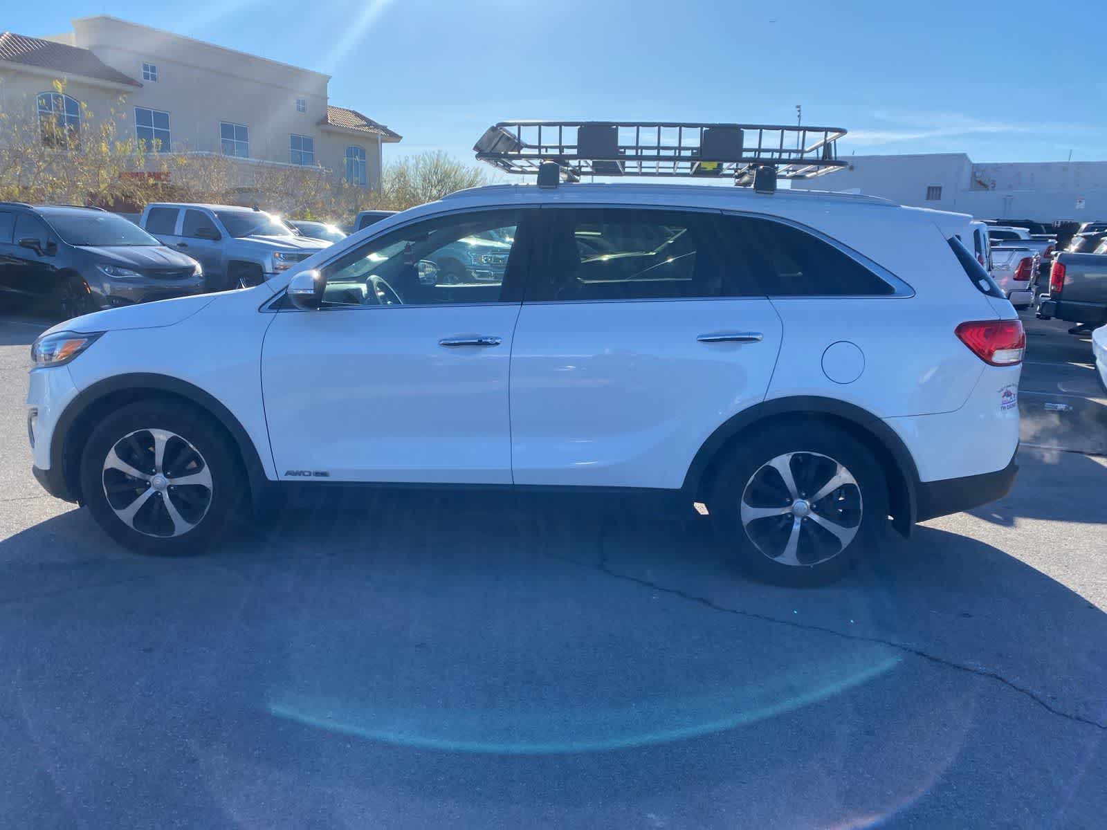 Thumbnail: 2017 Kia Sorento - 10