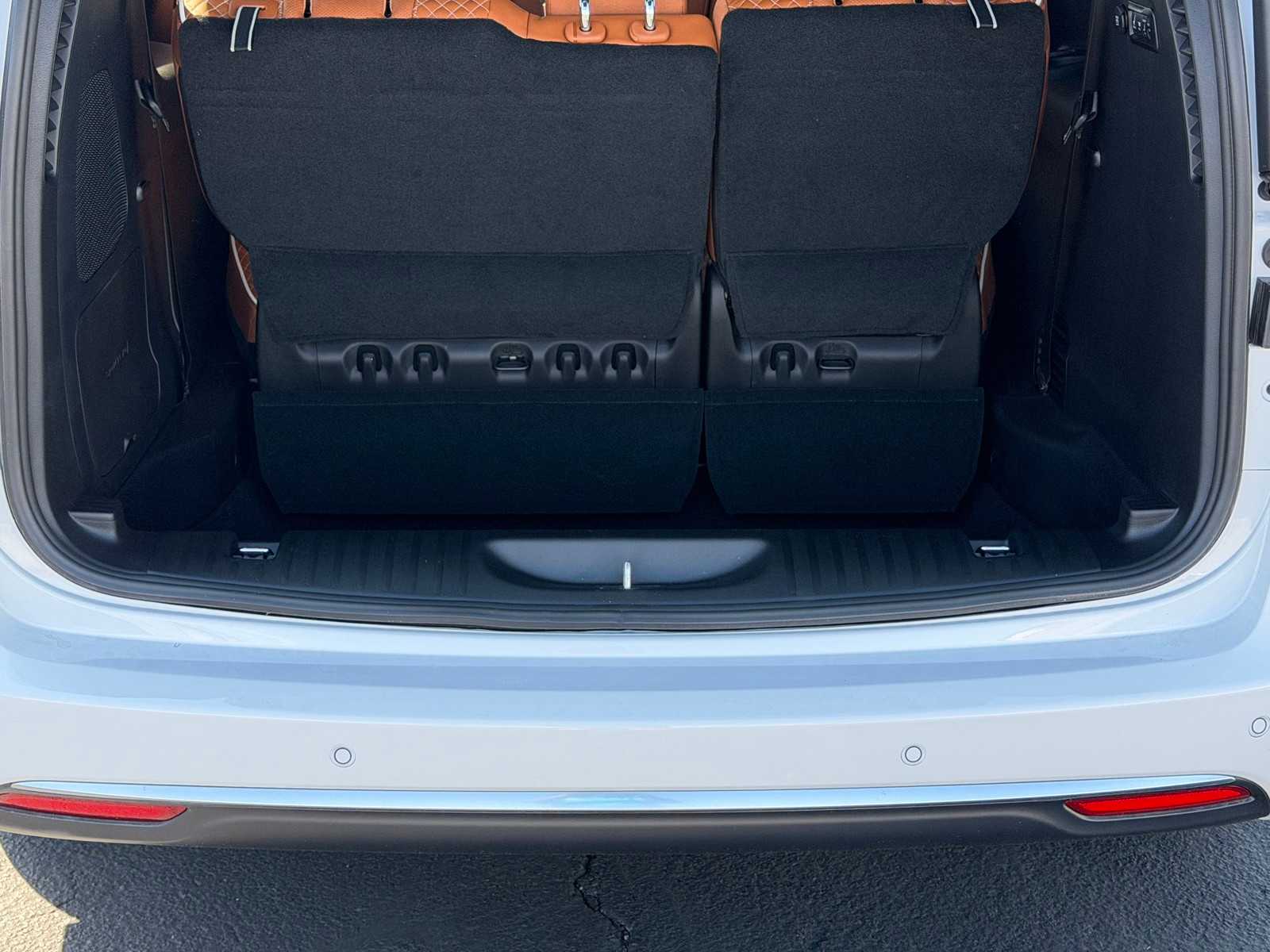 Thumbnail: 2026 Chrysler Pacifica - 33