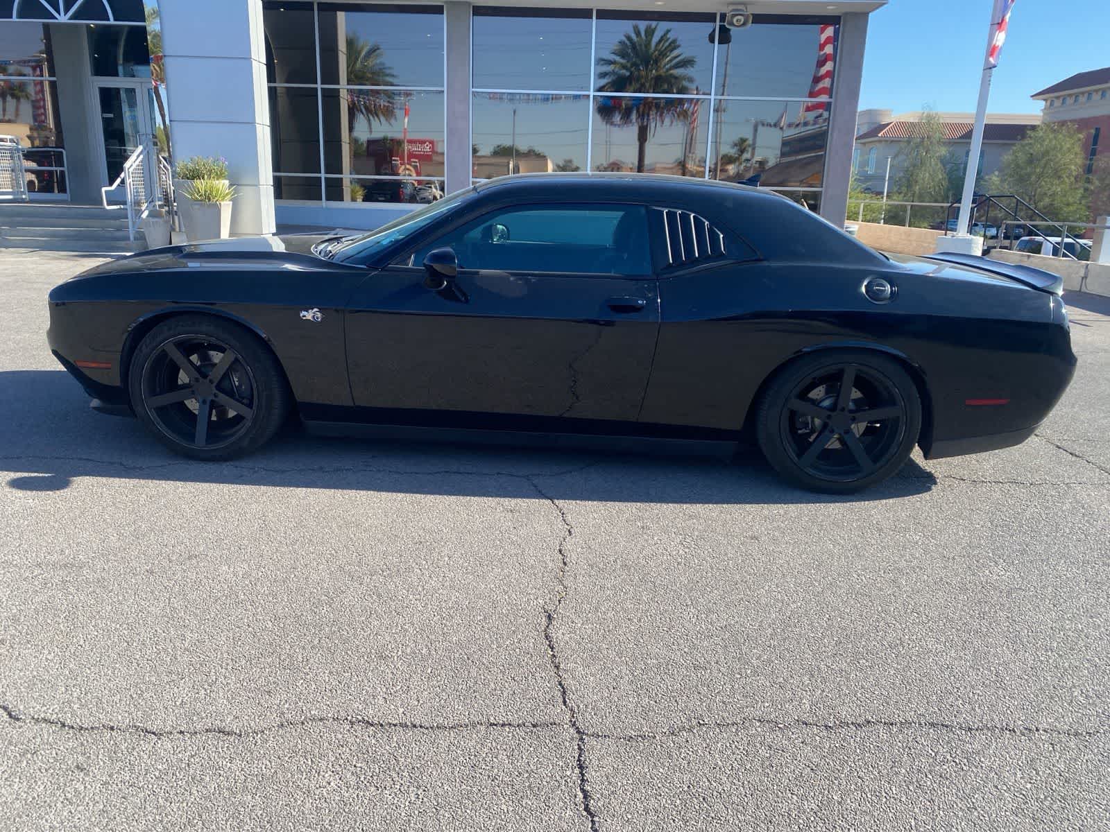 Thumbnail: 2015 Dodge Challenger - 10